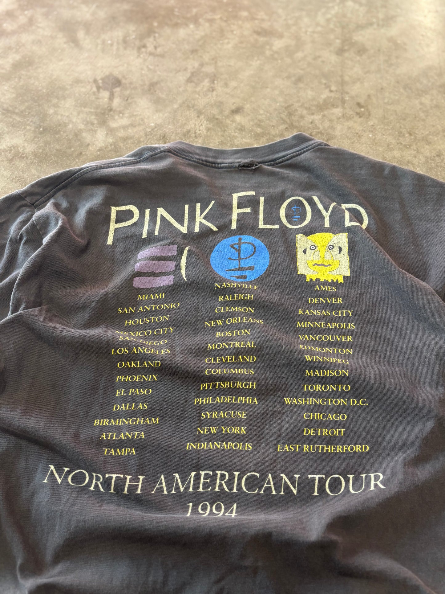 Vintage Pink Floyd shirt size extra large