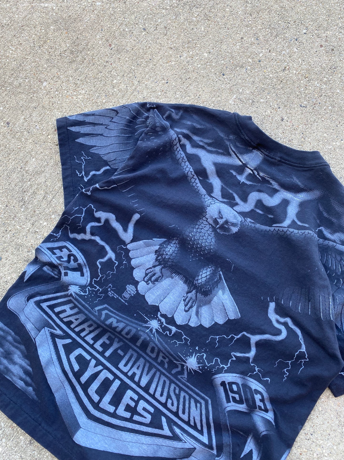 Vintage Harley Davidson Lightning Eagle AOP size extra large shirt