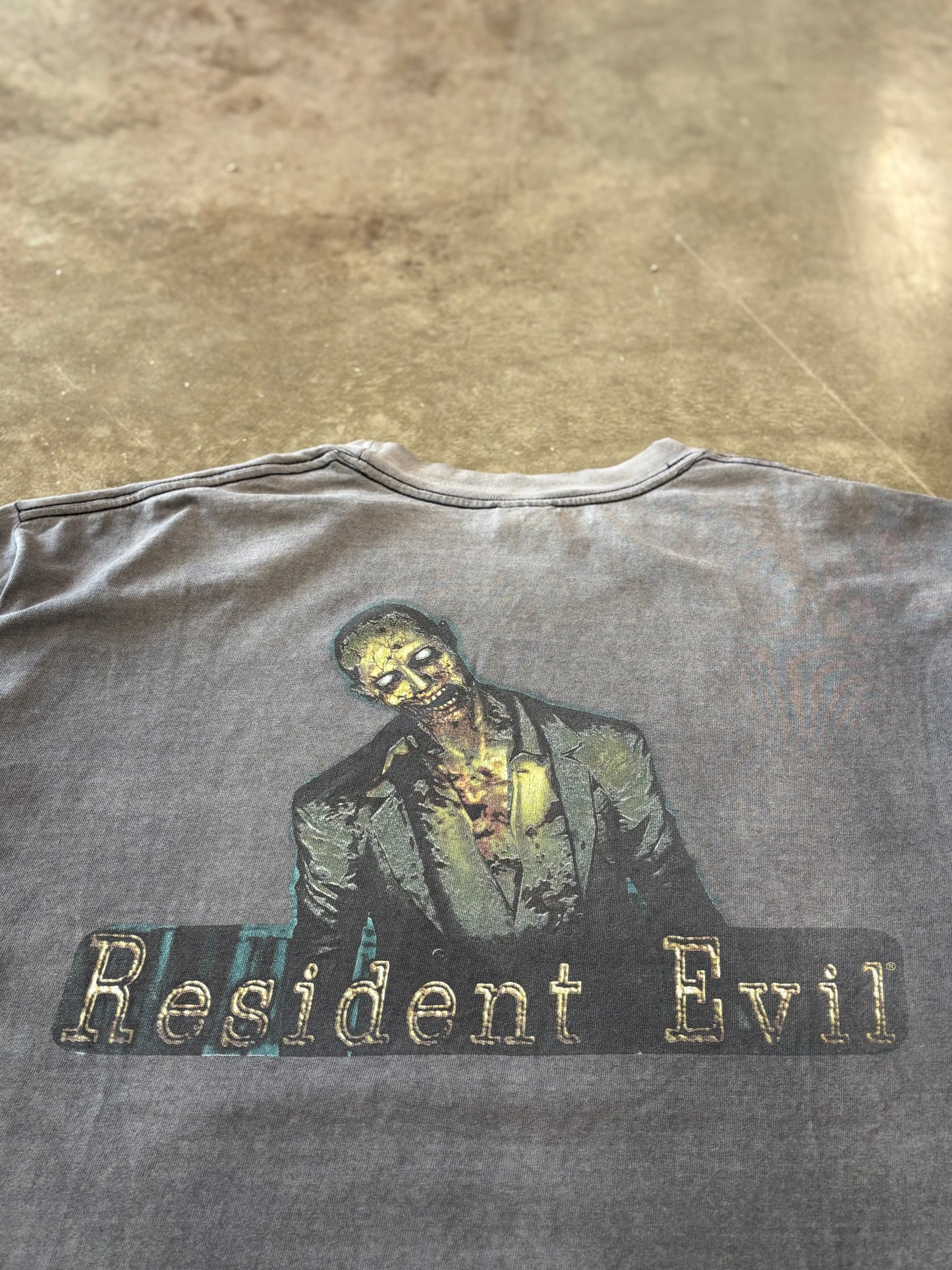 Vintage Smoked Out Resident Evil shirt size XL