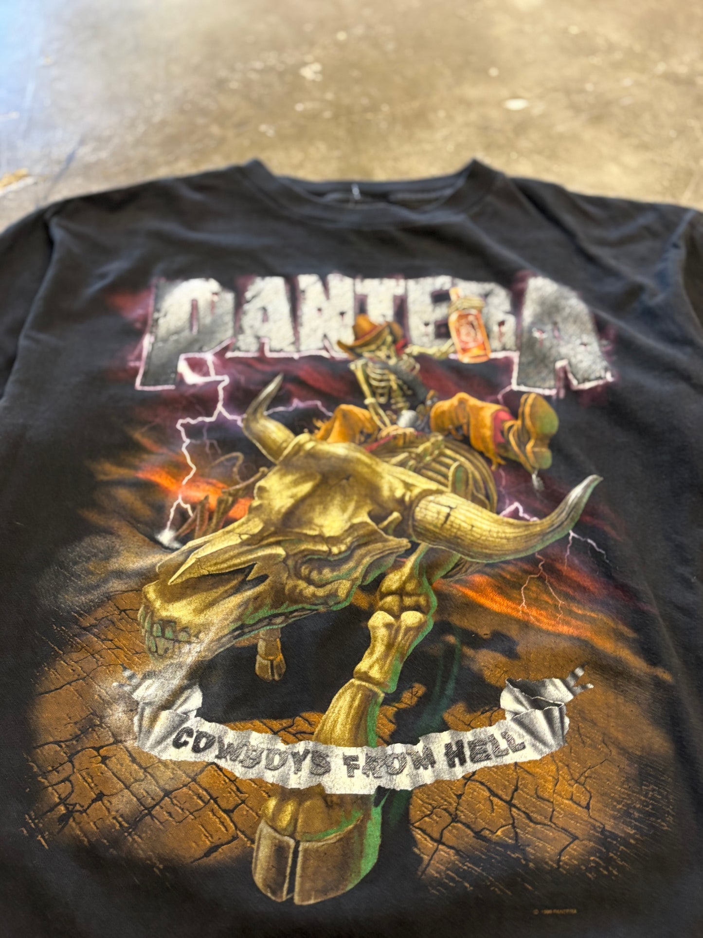 Vintage Pantera Cowboys from Hell shirt size large