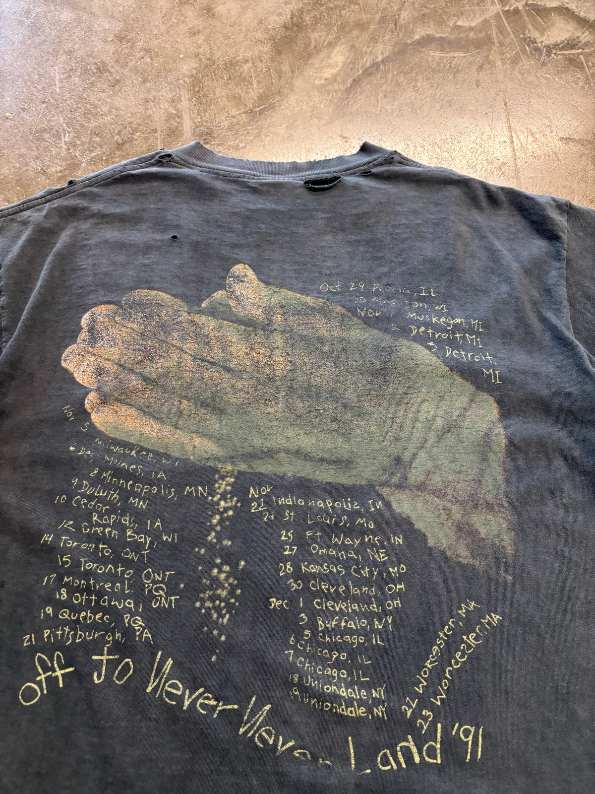 Vintage Metallica thrashed and faded enter sandman shirt size xl