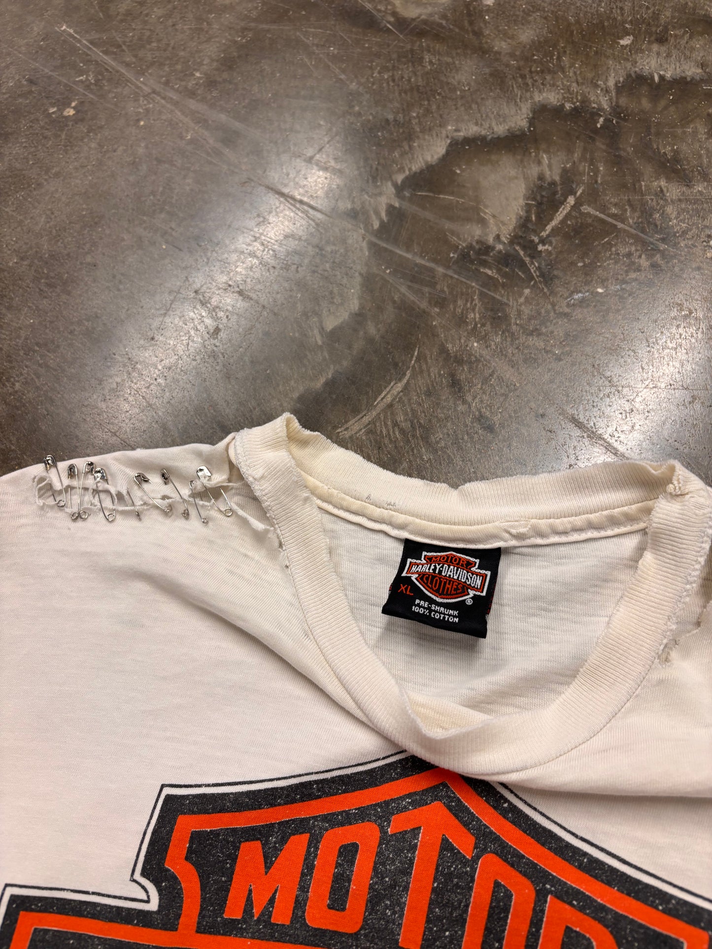 Vintage Thrashed Harley Davidson Shield shirt size XL
