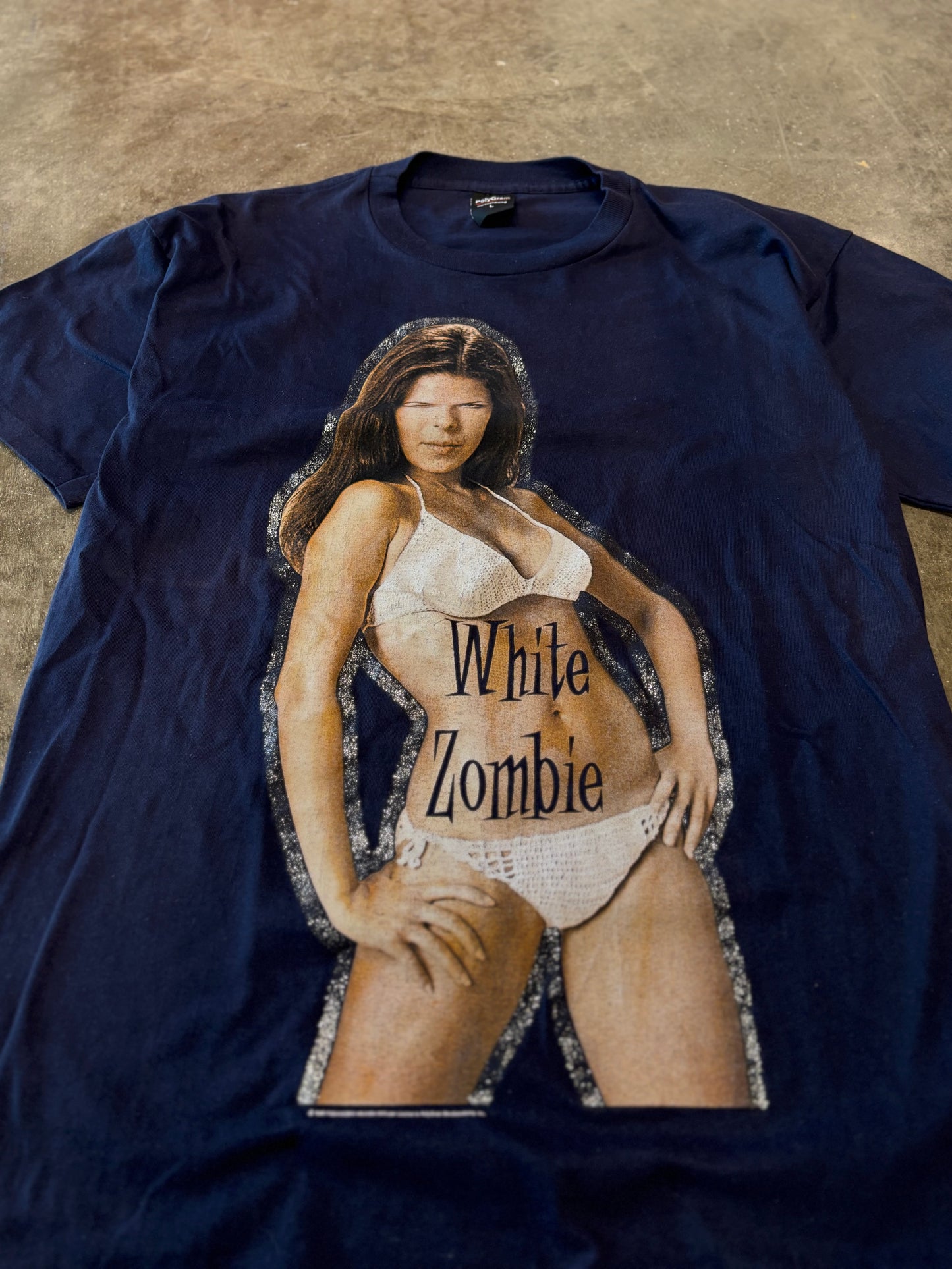 Vintage white Zombie shirt size large