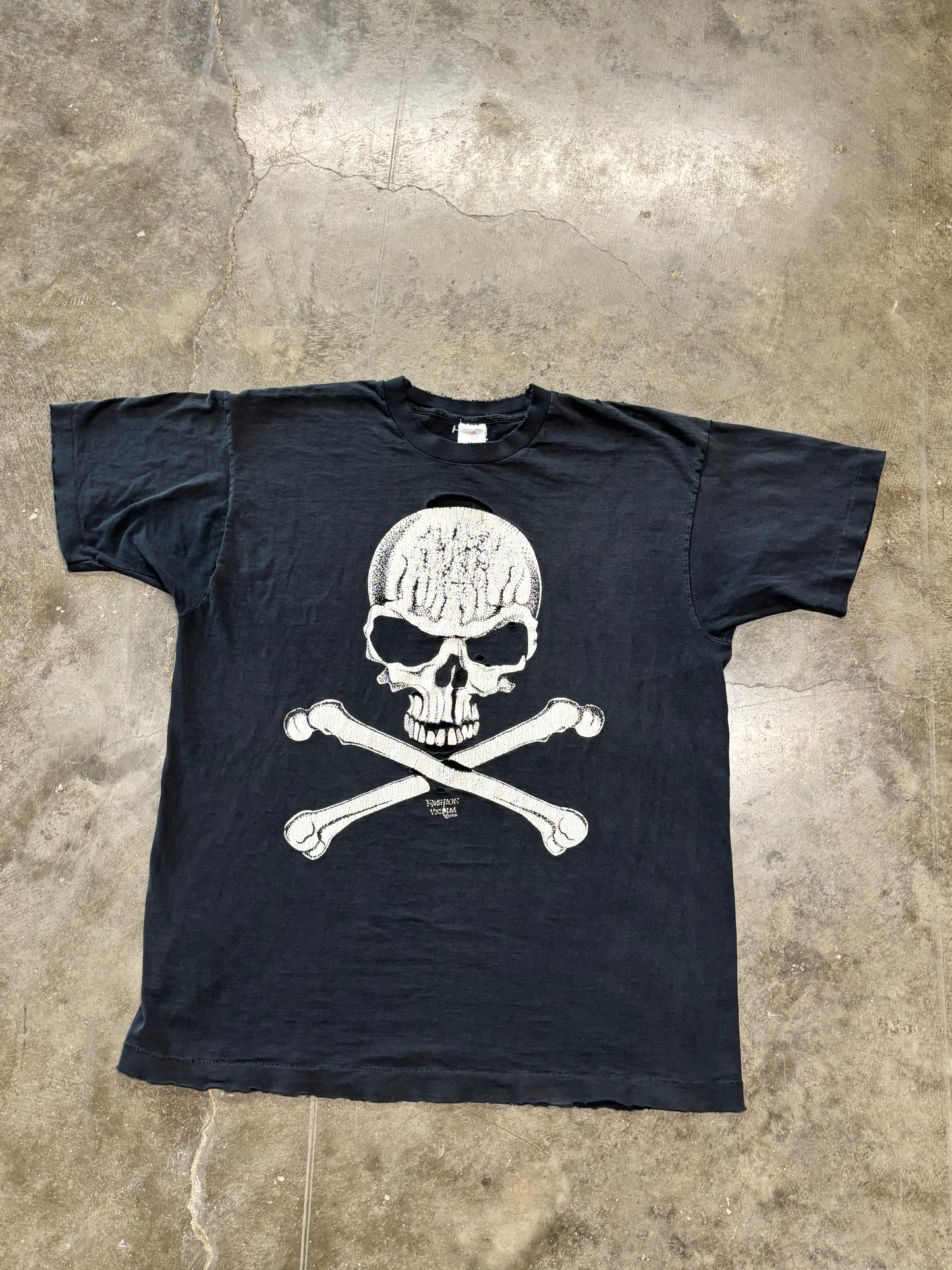 Vintage Fashion Victim Thrashed skull shirt size xl
