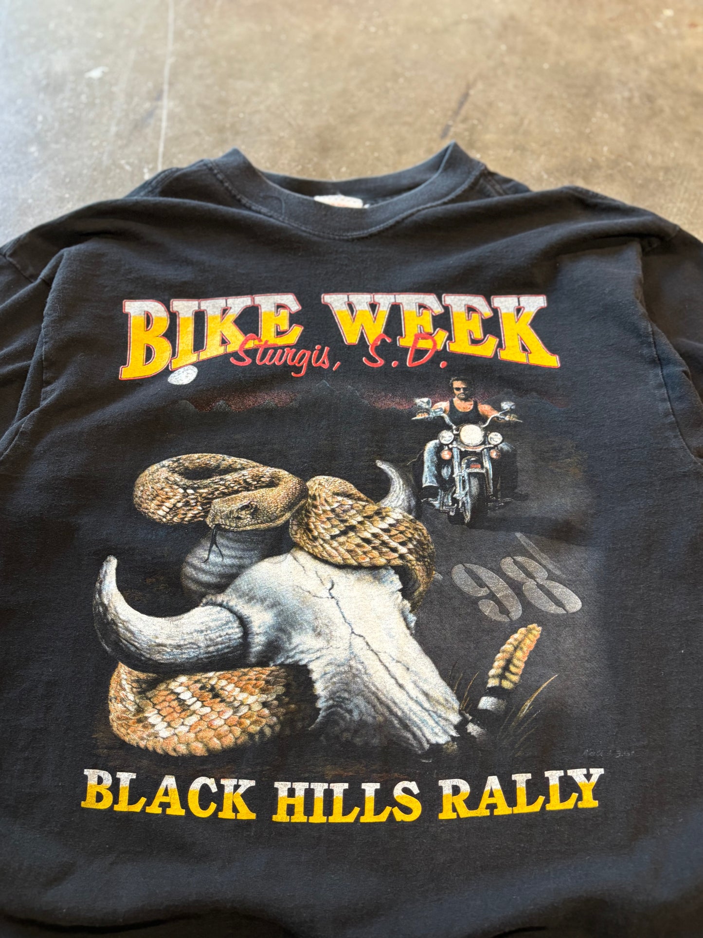 Vintage 1998 Sturgis Black Hills Rally shirt size extra large