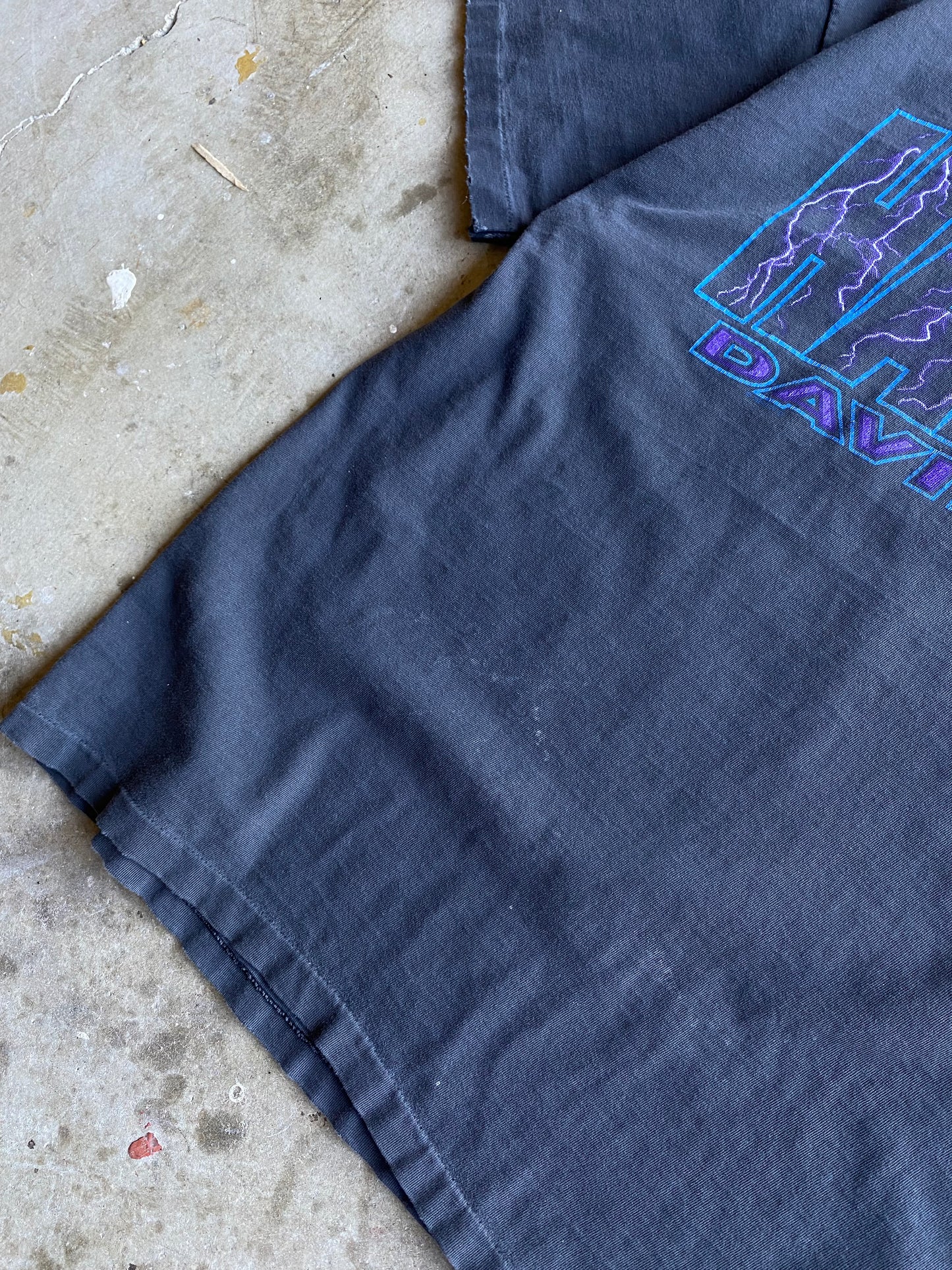 Vintage Harley Davidson Purple lightning shirt size extra large