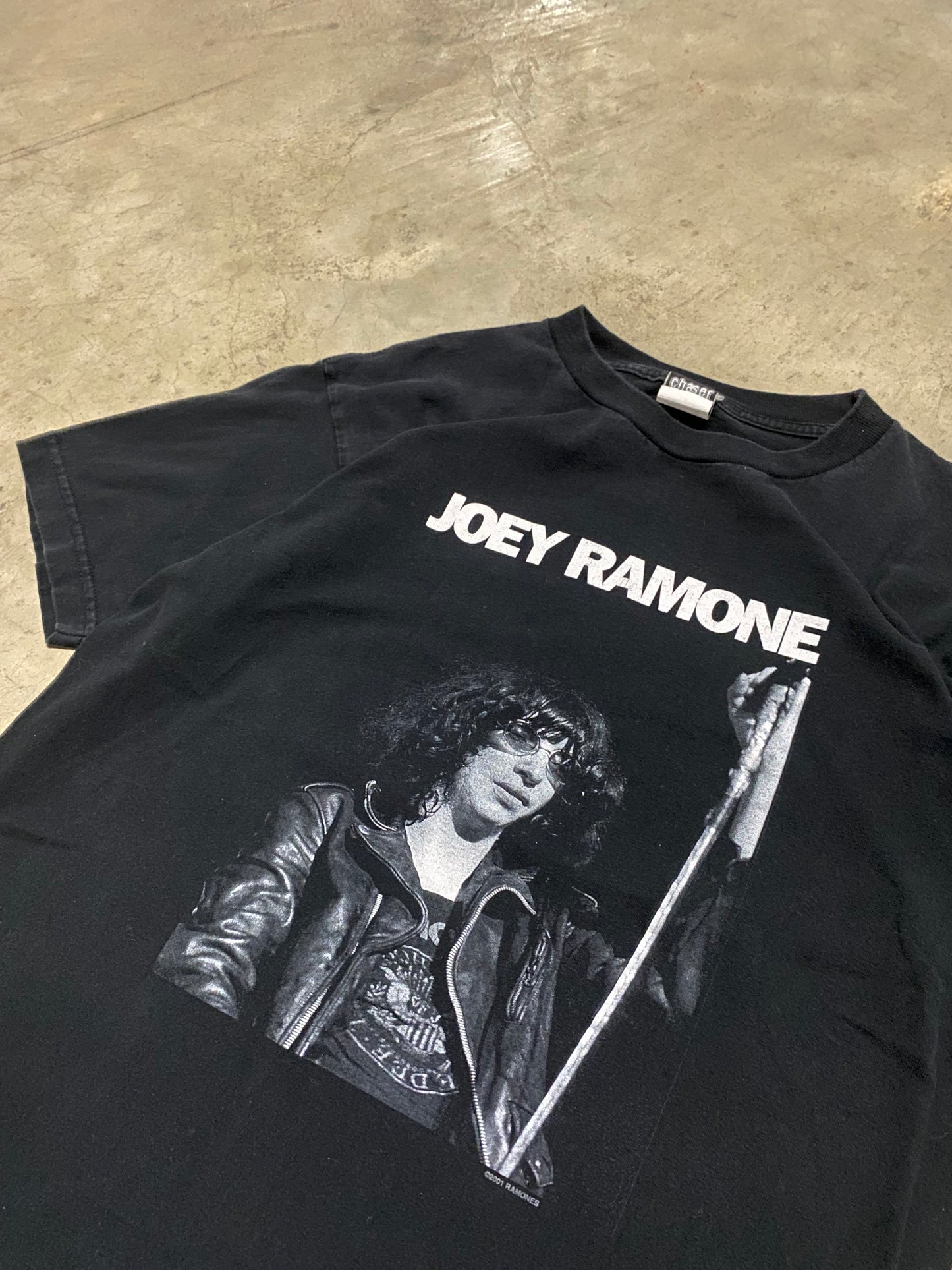 Vintage 2001 Joey Ramone shirt Size Large