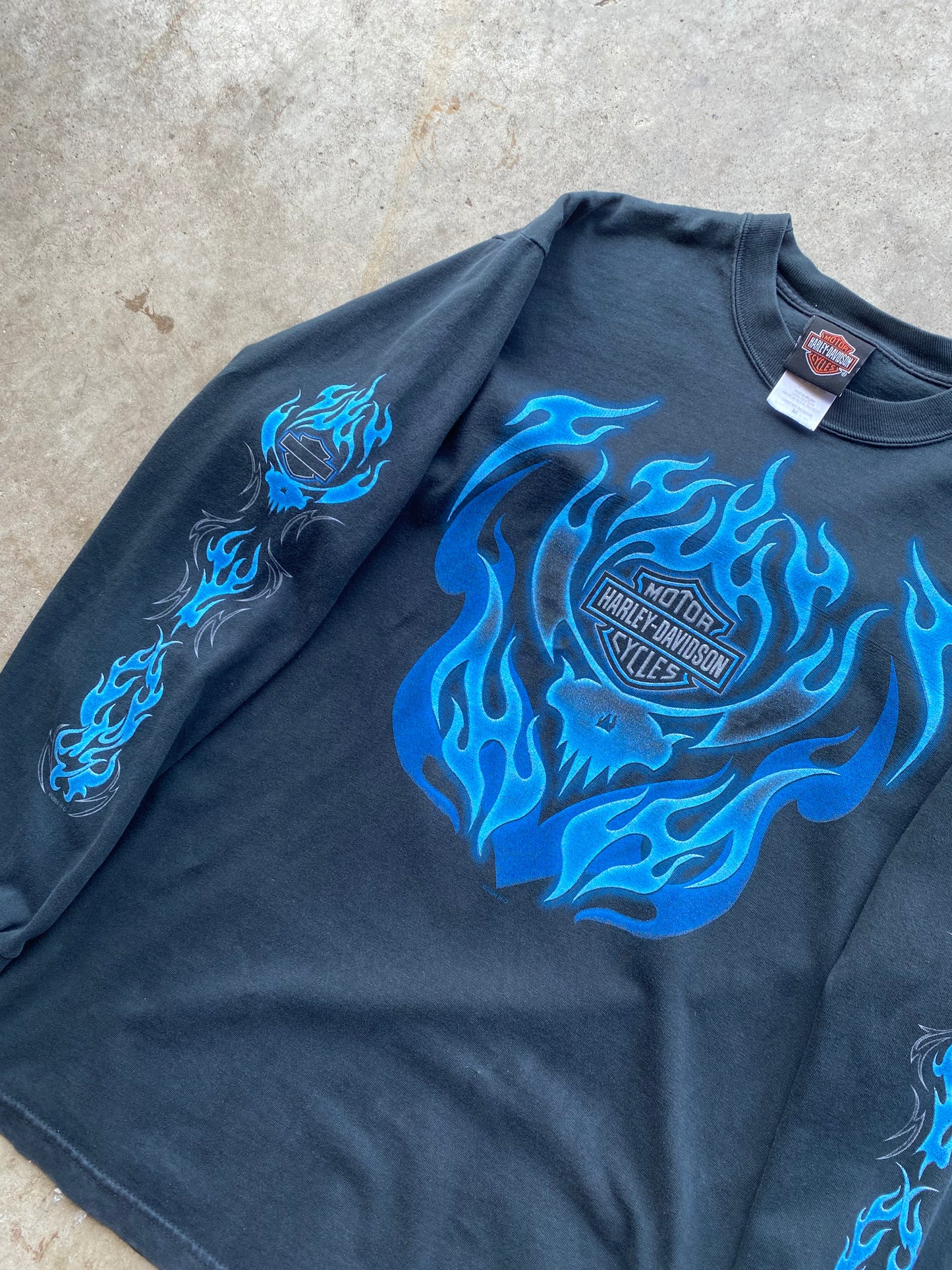 Vintage Harley Davidson Blue flame skull long sleeve shirt size medium