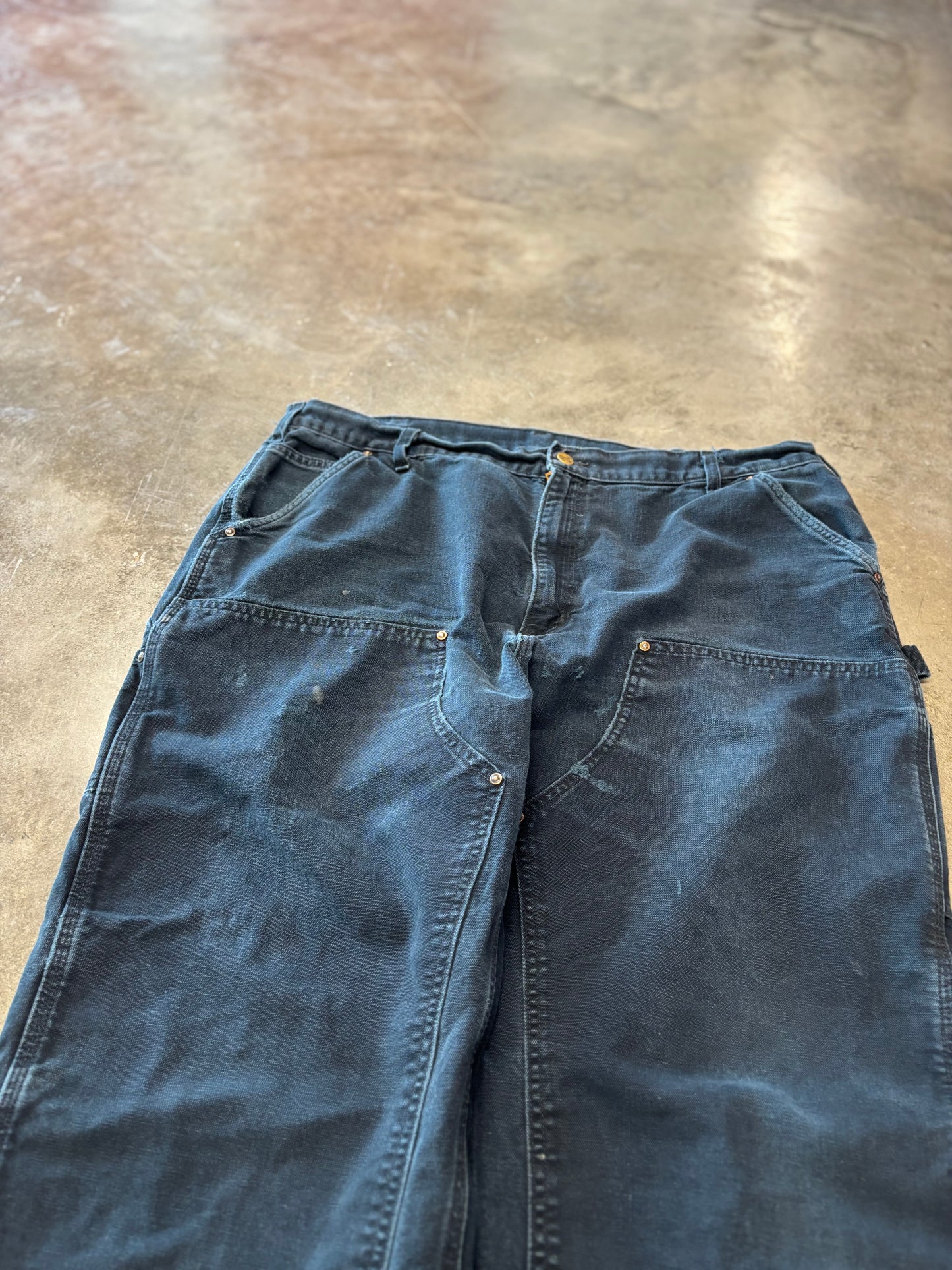 Black carhartt double knees fit 40 by 30 at best