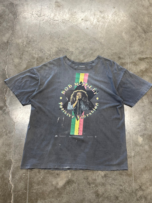 Vintage Smoked and Thrashed Bob Marley shirt size xl