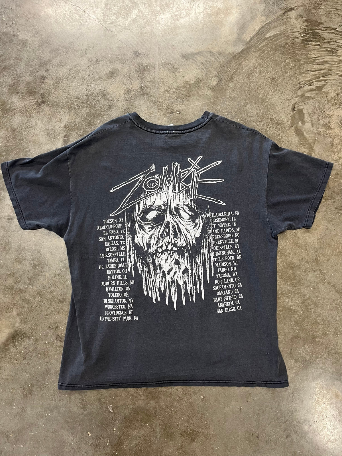 Faded out Vintage Rob Zombie shirt size extra large