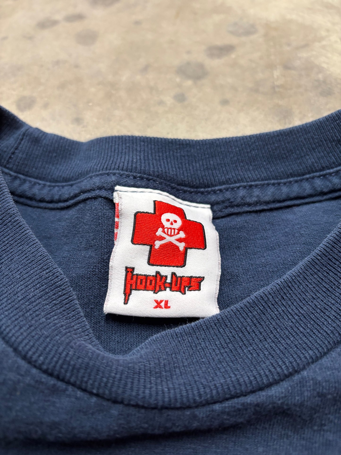 Vintage Hookups Skate shirt size Extra large