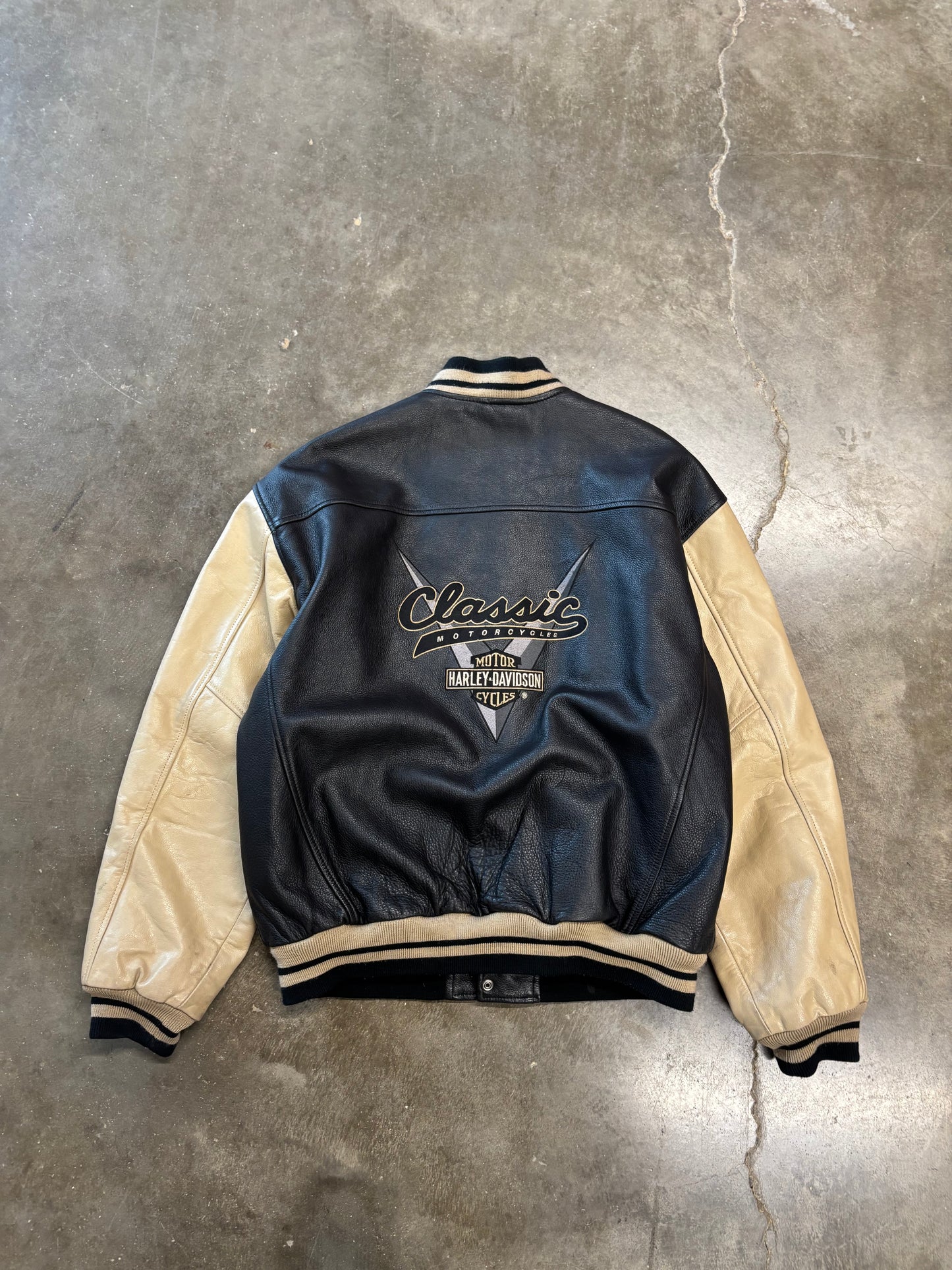 Vintage Harley Davidson stadium jacket size medium