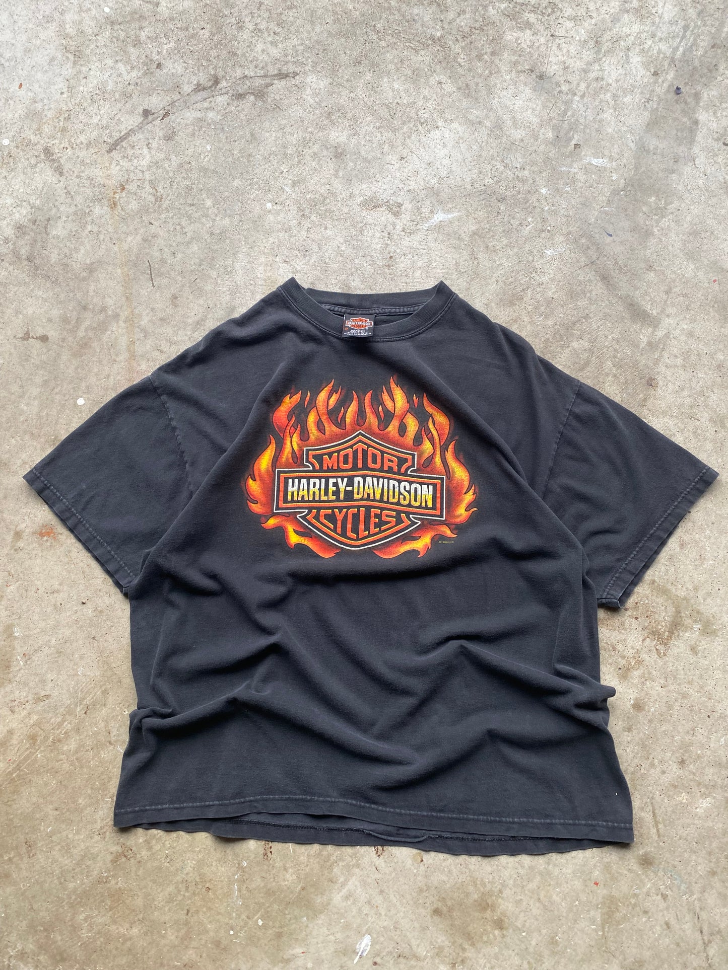 Vintage Harley Davidson flame ball shirt size extra large