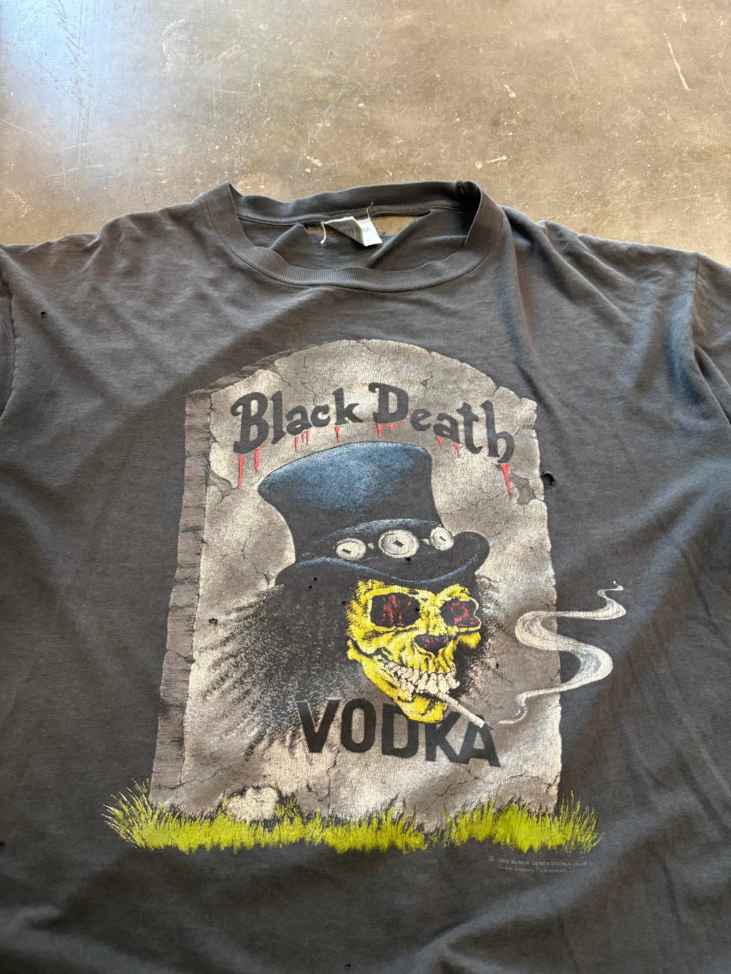 Vintage Black Death Vodka shirt size XL