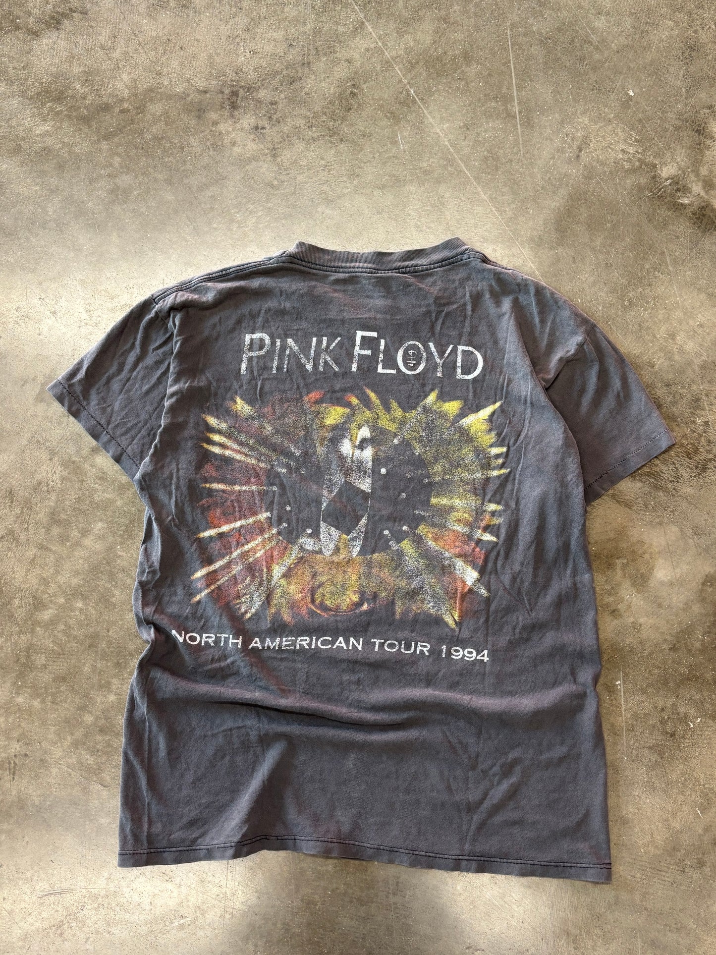 Vintage Pink Floyd band shirt size large