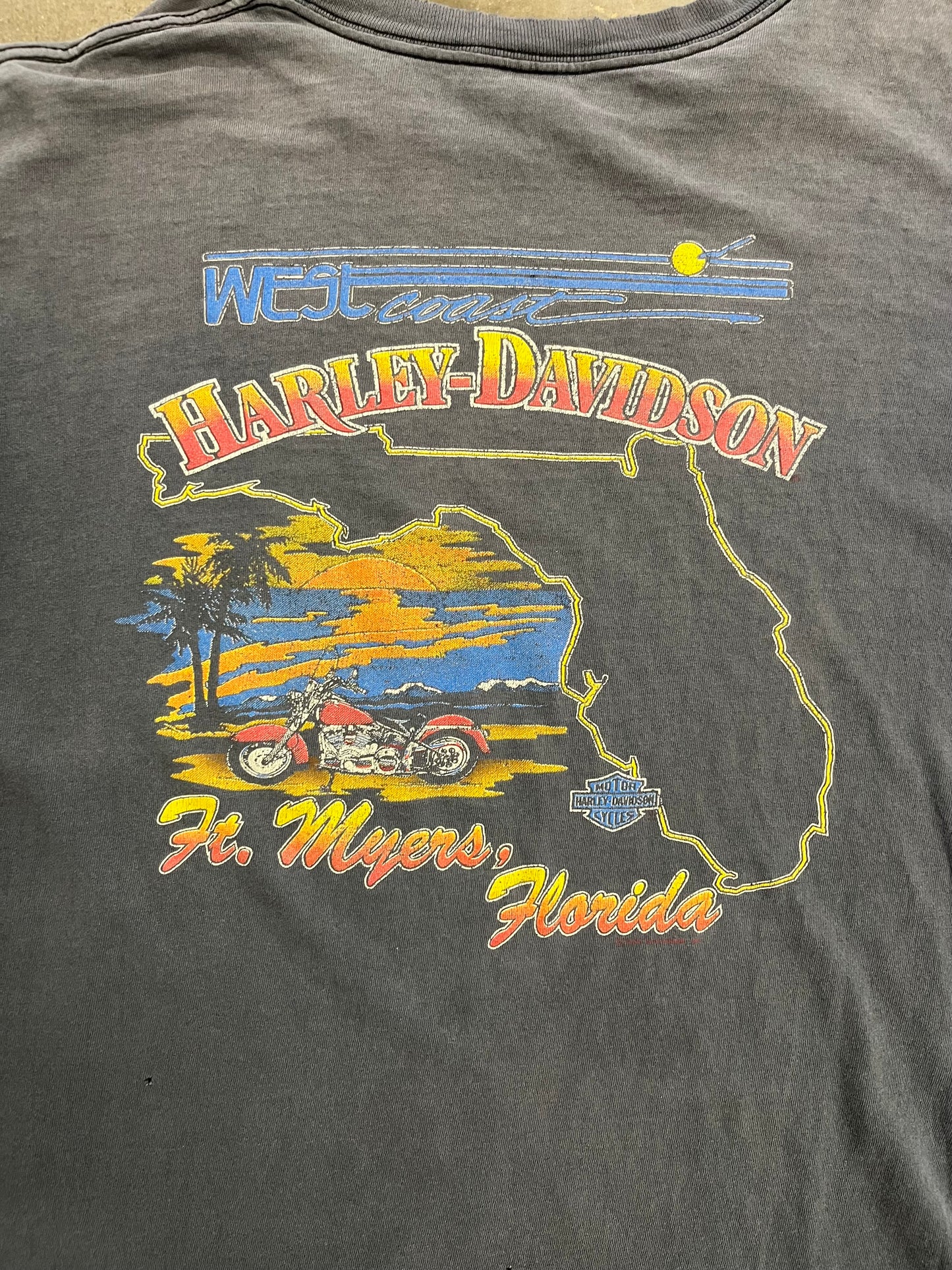 Vintage Faded Out Harley Davidson shirt size xl