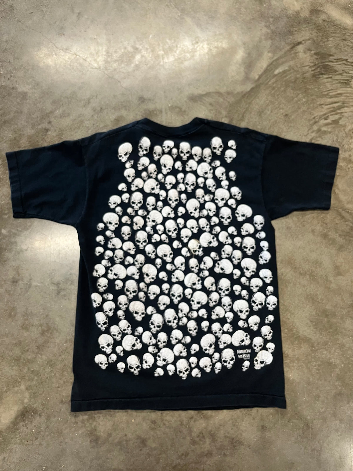 Vintage Fashion Victim Skull AOP shirt size XL