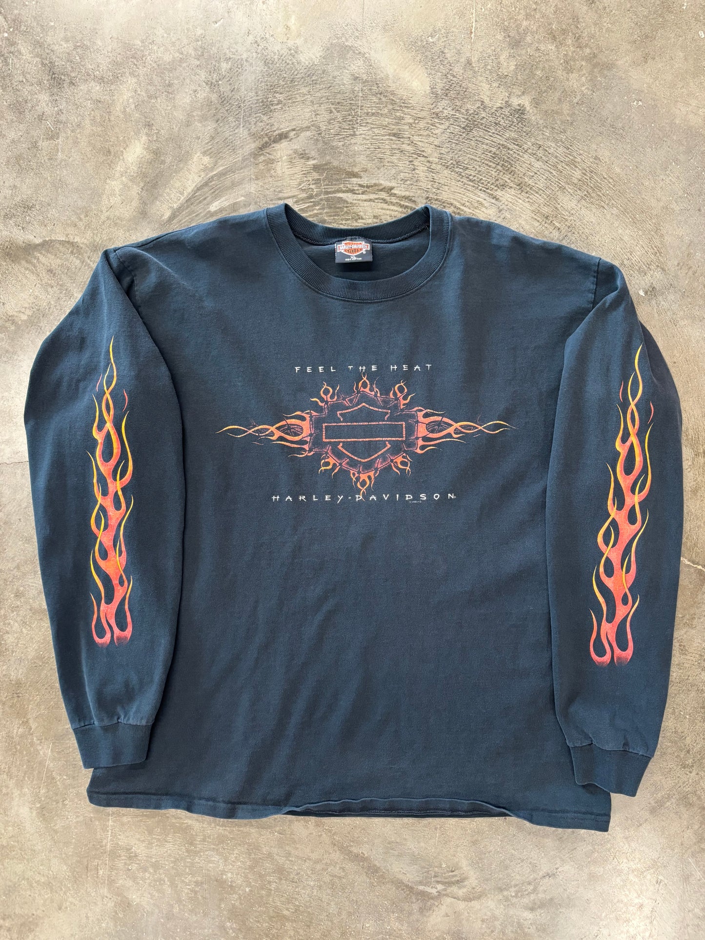 Vintage Harley Davidson feel the heat long sleeve size extra large shirt