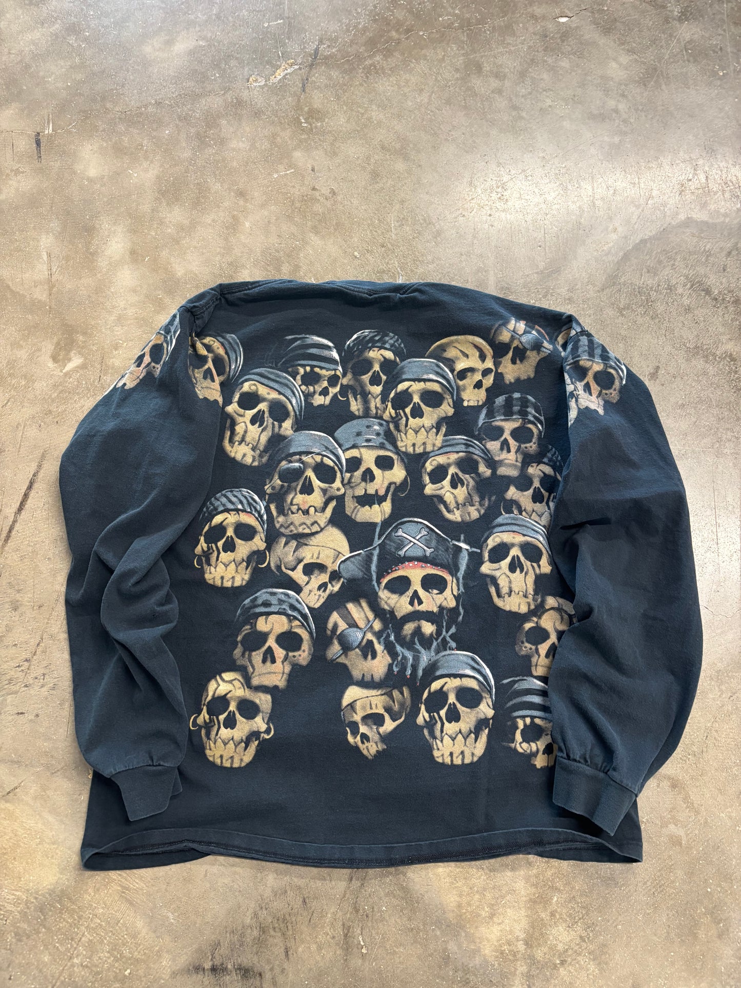 Vintage Skulls long sleeve size XL