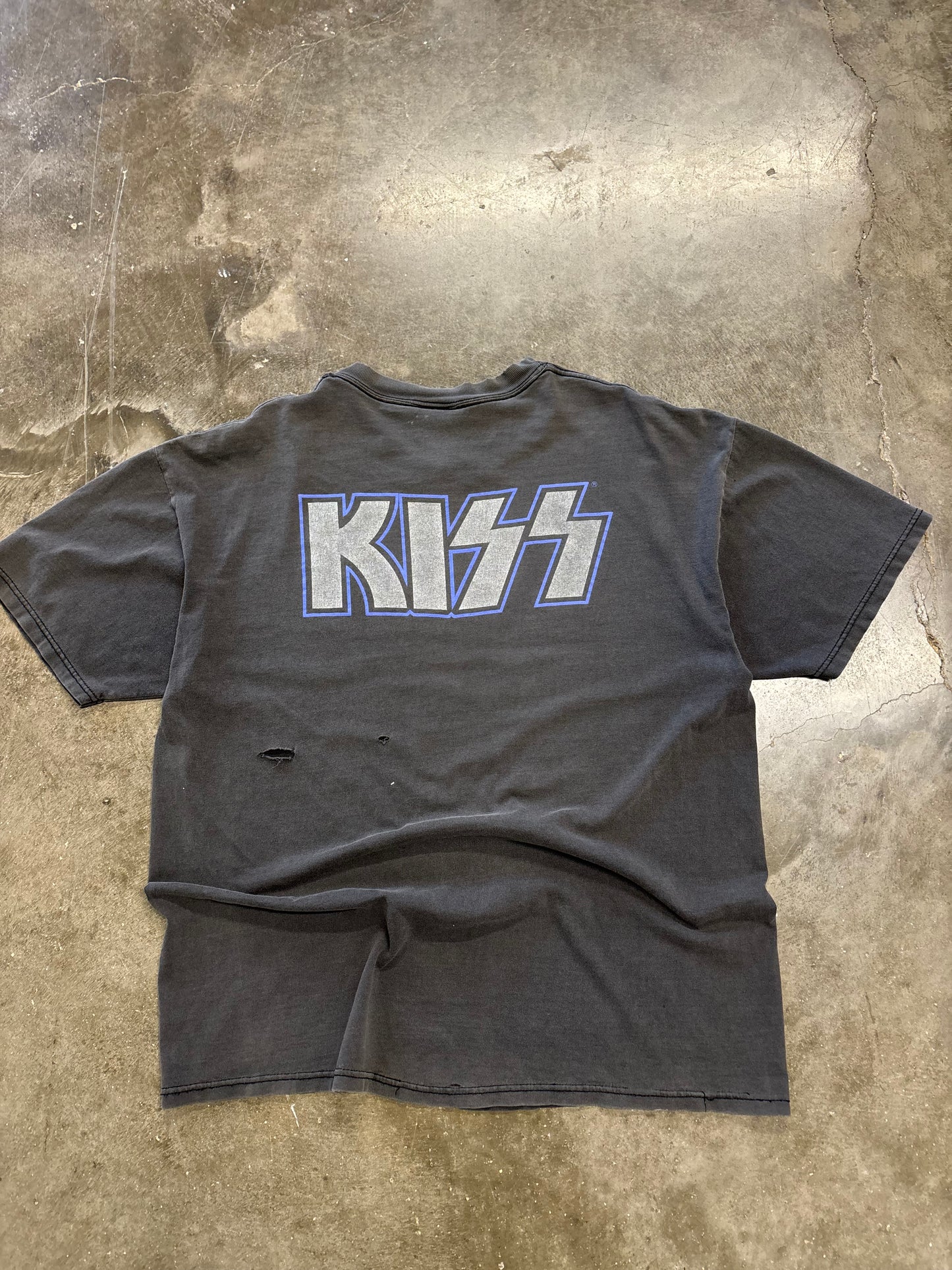 Vintage Faded and Thrashed kiss band shirt size XL