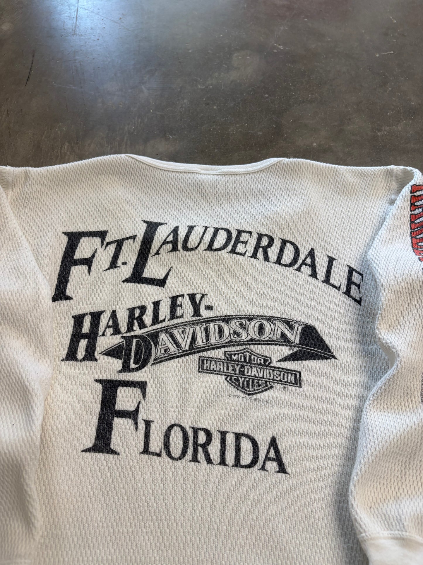 Vintage Harley Davidson White Thermal Size large