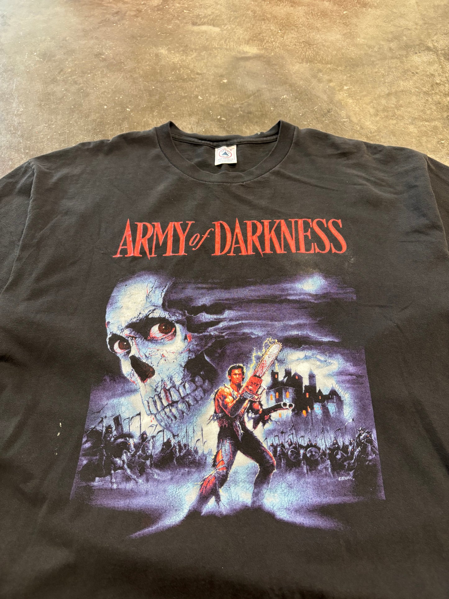 Vintage Army of Darkness shirt size xl