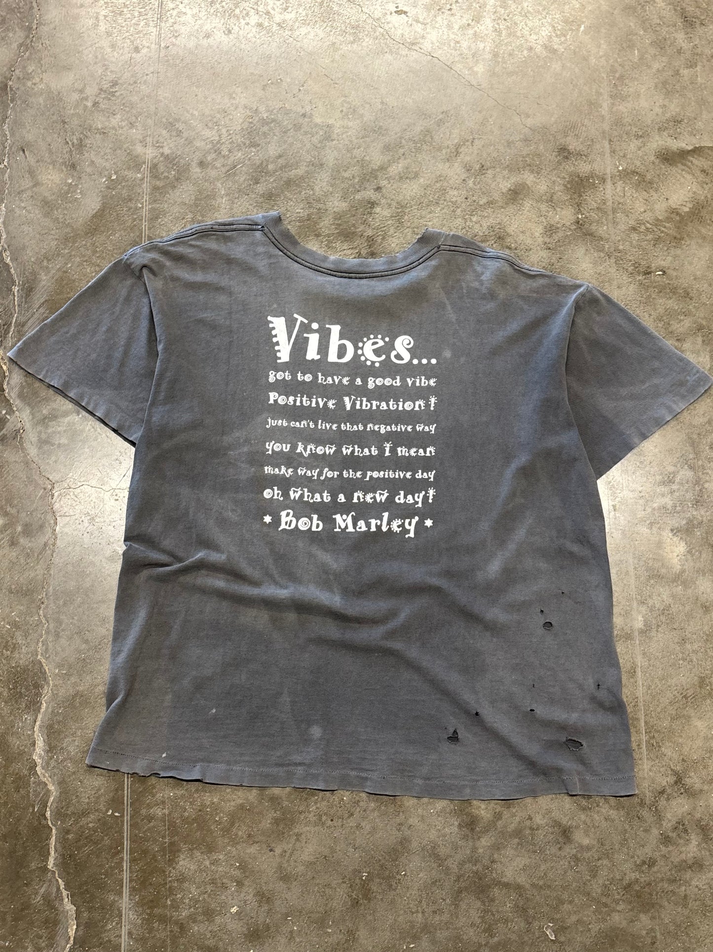 Vintage Smoked and Thrashed Bob Marley shirt size xl