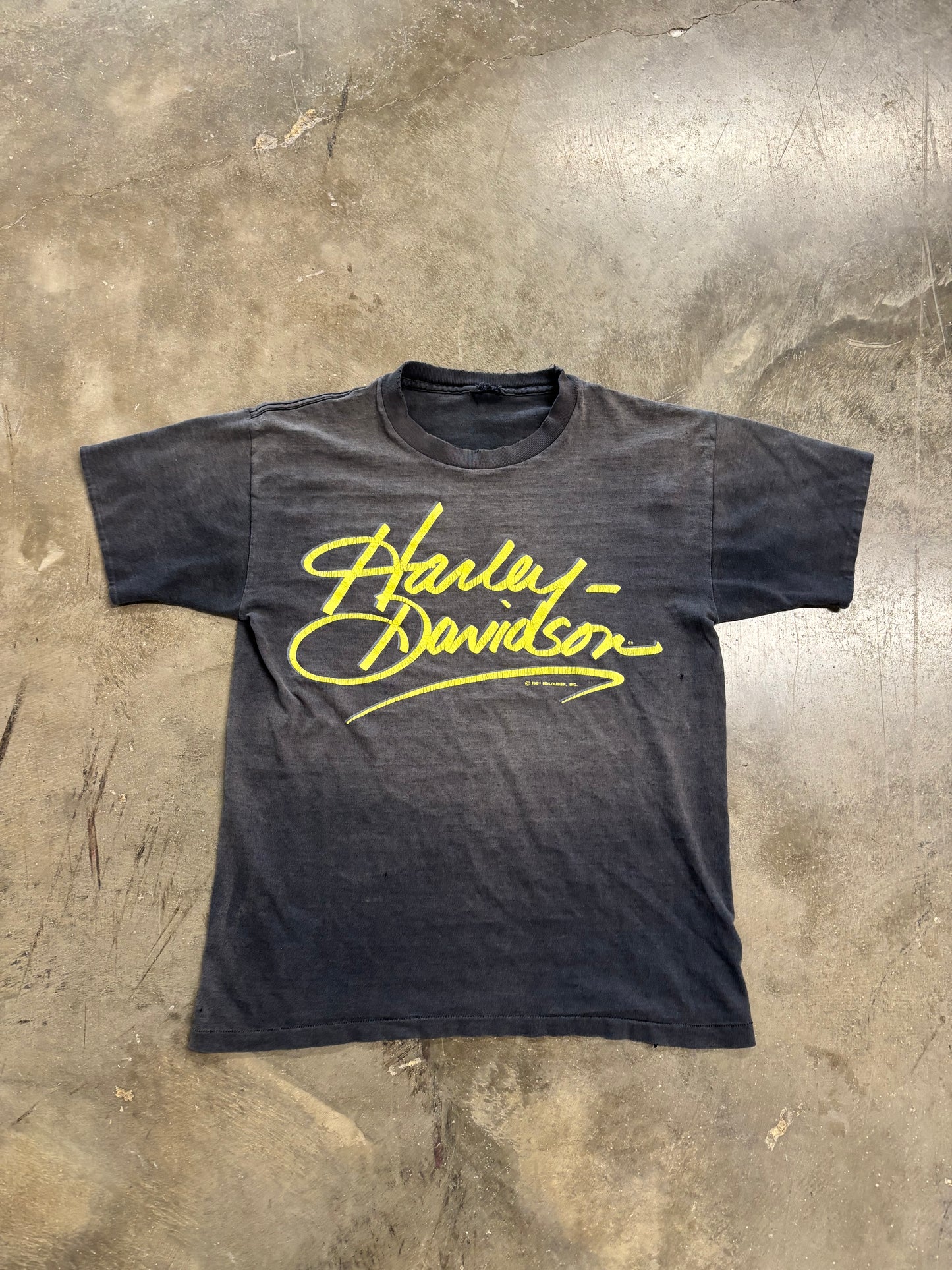 Vintage Harley Spellout Fader shirt size medium