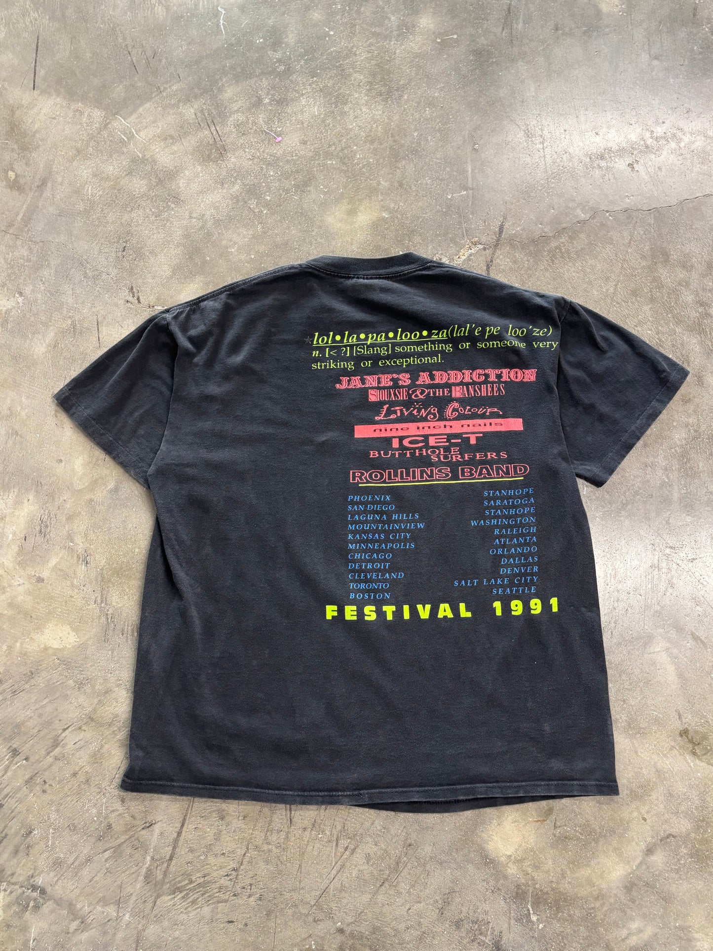 Vintage Lollapalooza fractal shirt size XL