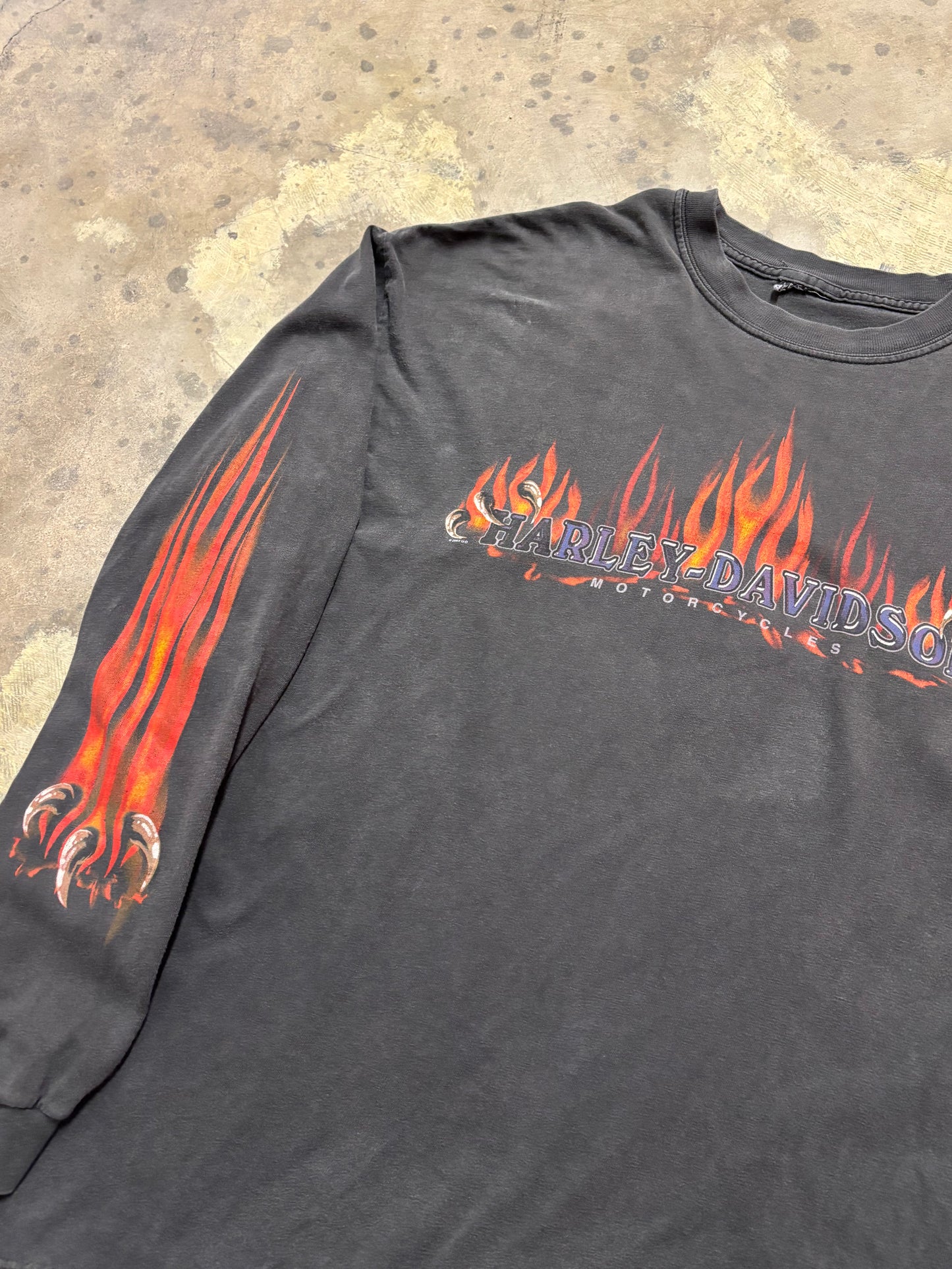 Vintage Harley Davidson fire sleeves faded long sleeve shirt size XL