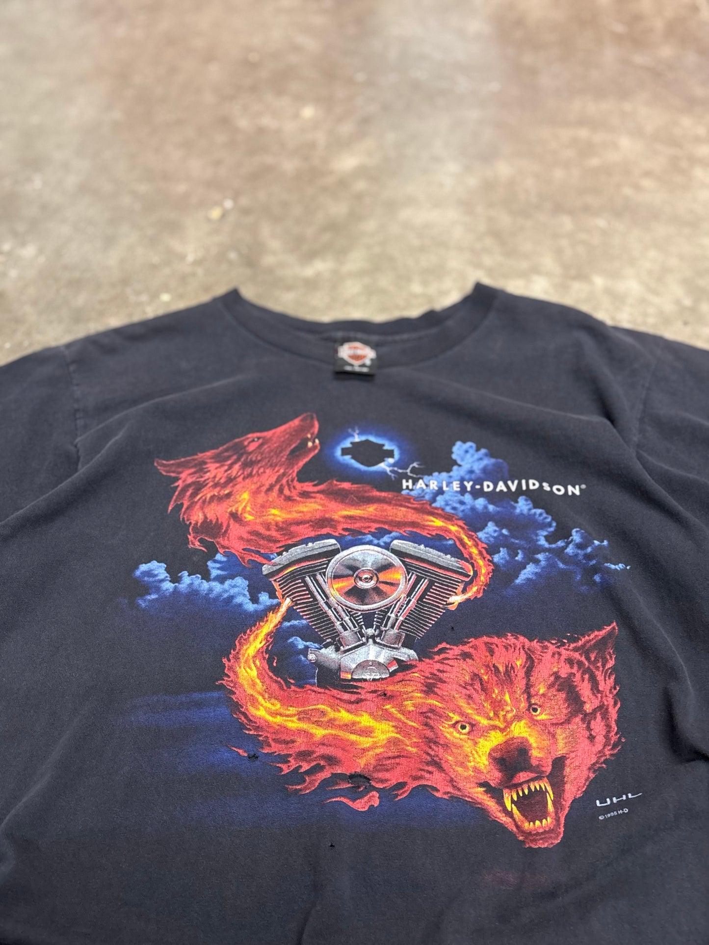 Vintage Harley Davidson v-twin wolf shirt size large