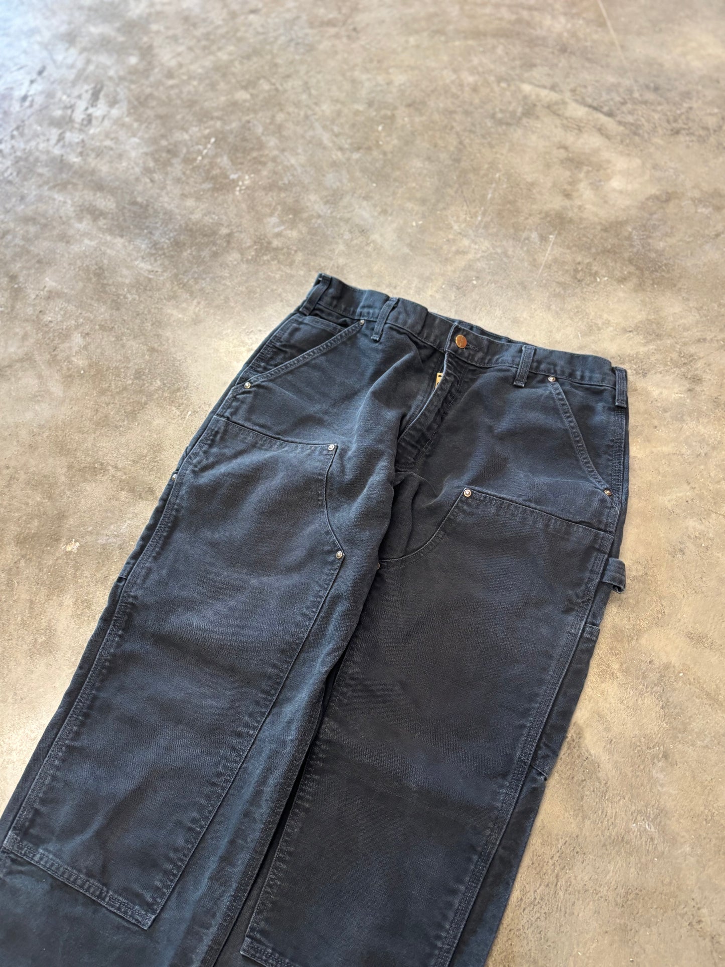 Black carharrt double knees 33 by 29
