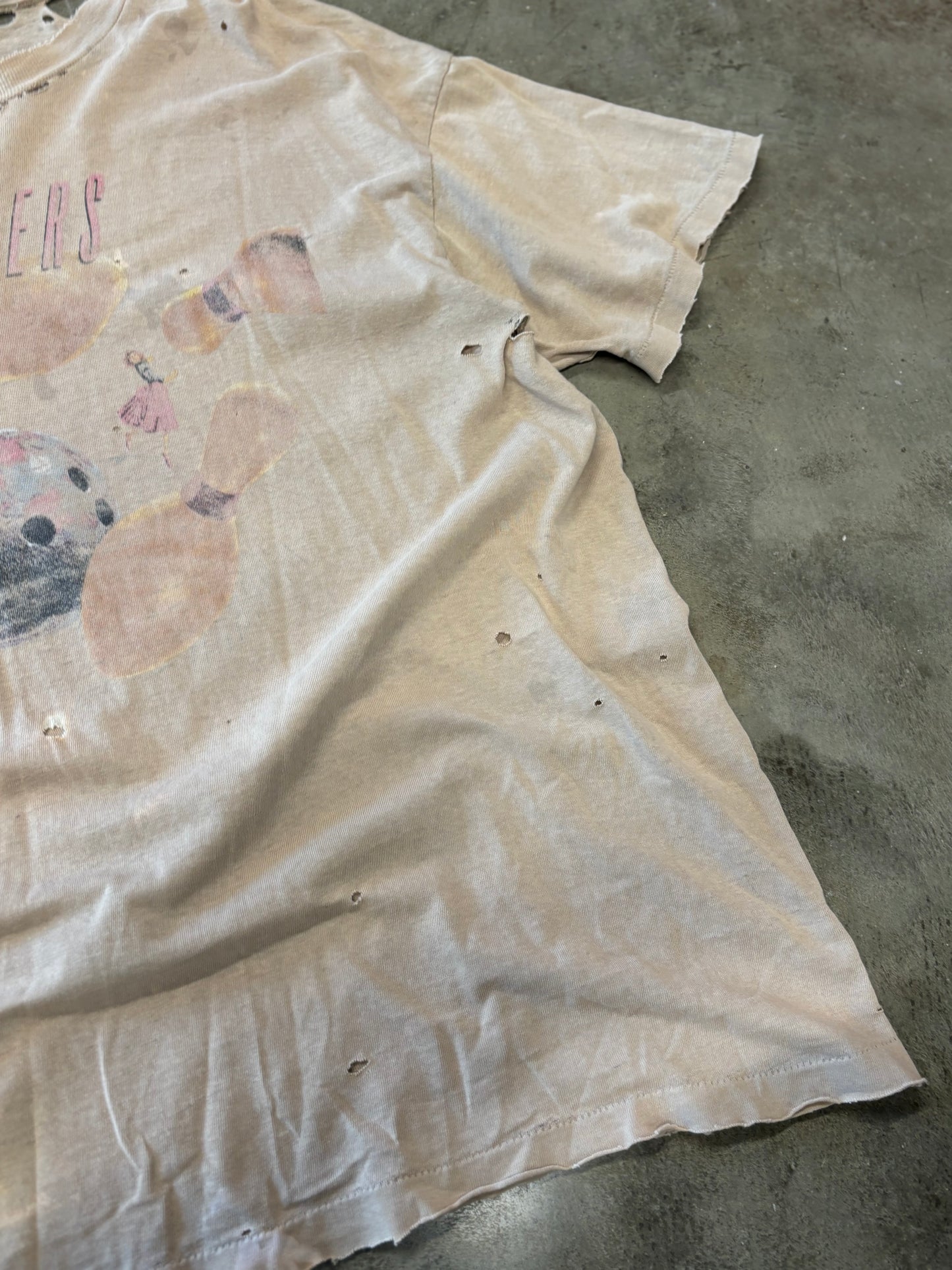 Vintage Thrashed Foo Fighters Bowling Pins shirt size XL