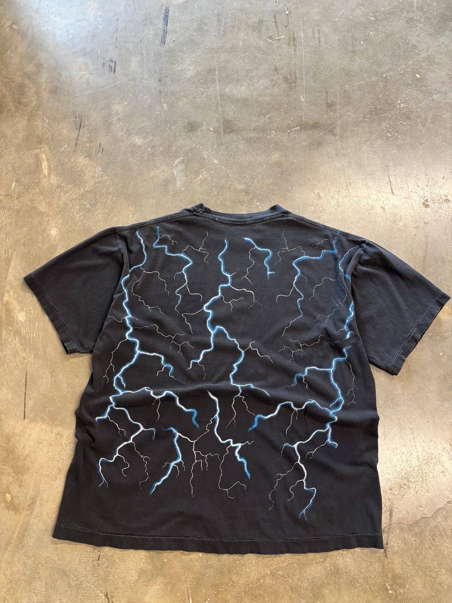 Vintage Skull Lightning AOP shirt size xl