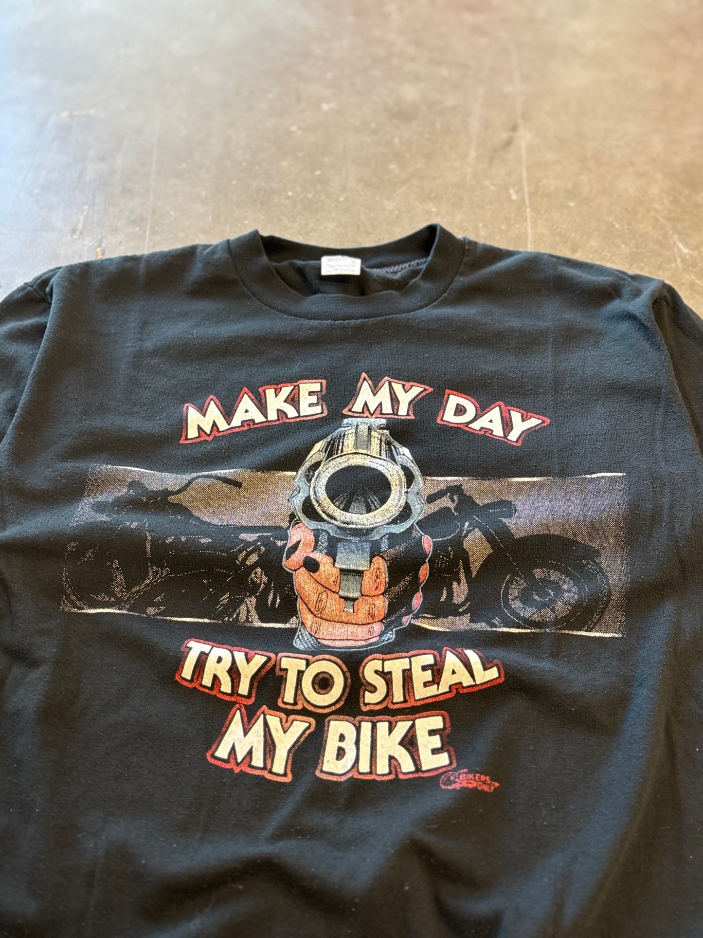 Vintage 80’s Bikers Only Harley Gun shirt size xl