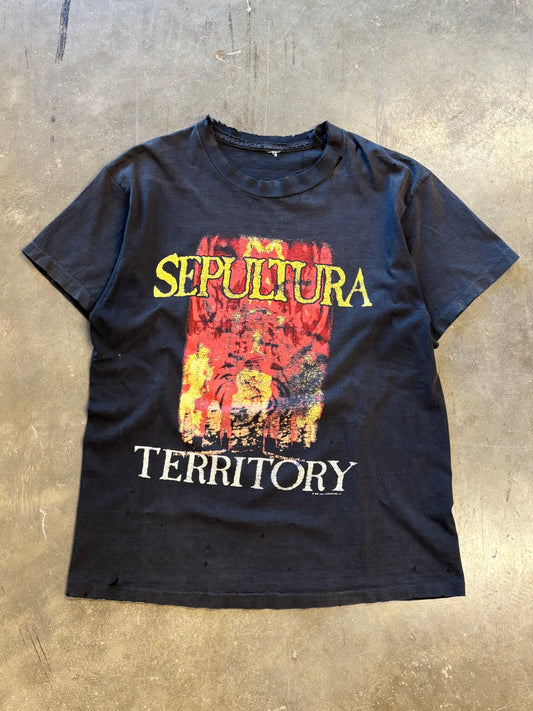 Vintage Sepultura thrashed and faded shirt size xl