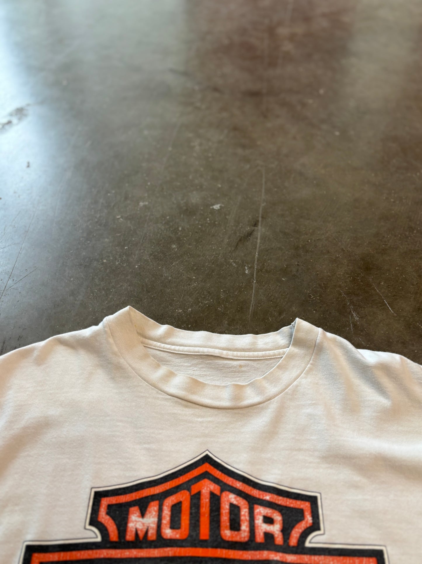 Vintage Harley Davidson Thrashed White shield long sleeve size XL