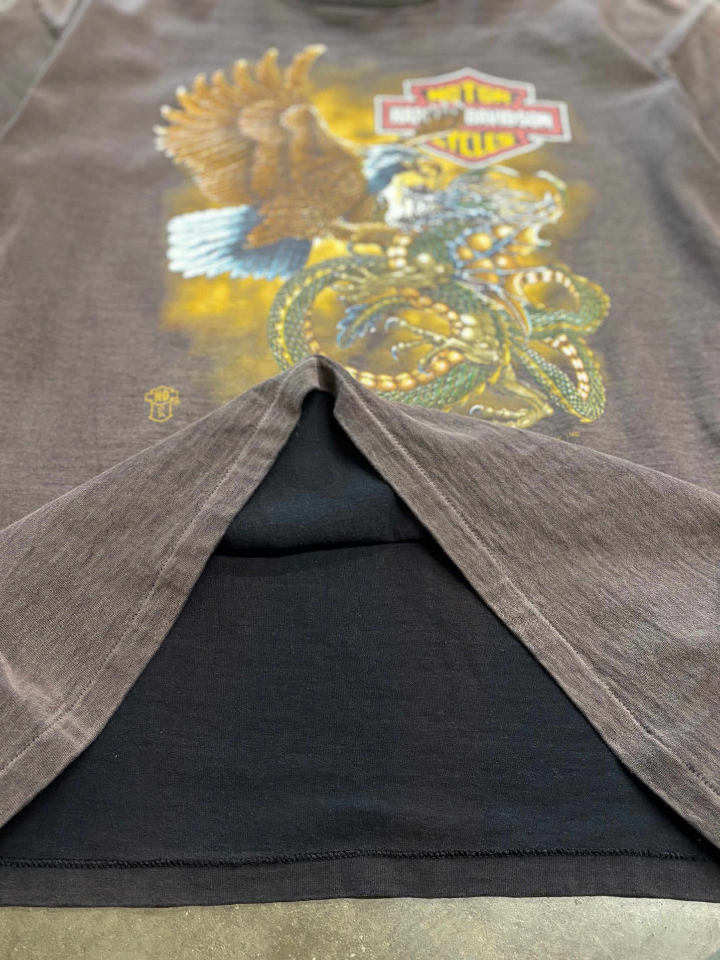Vintage Harley Davidson Faded out Eagle dragon shirt size extra large