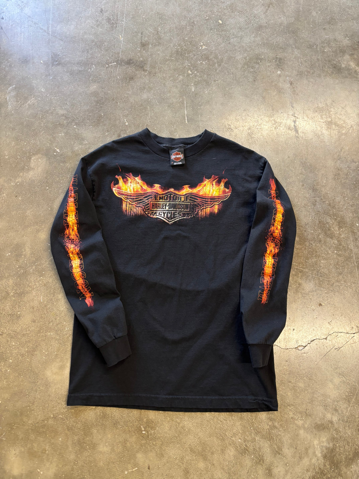 Harley Davidson flame long sleeve size medium