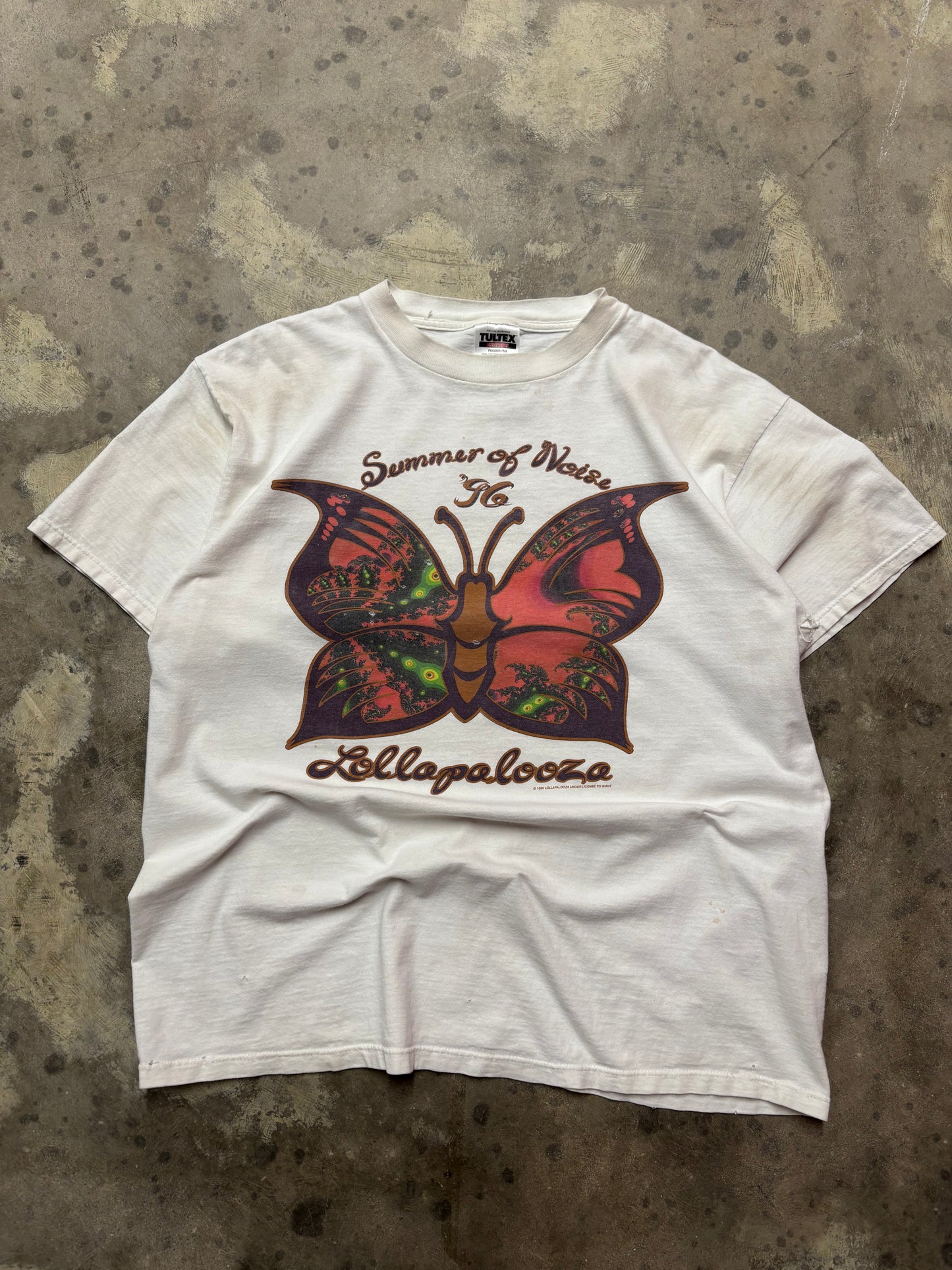 Vintage Thrashed Lollapalooza shirt size extra large