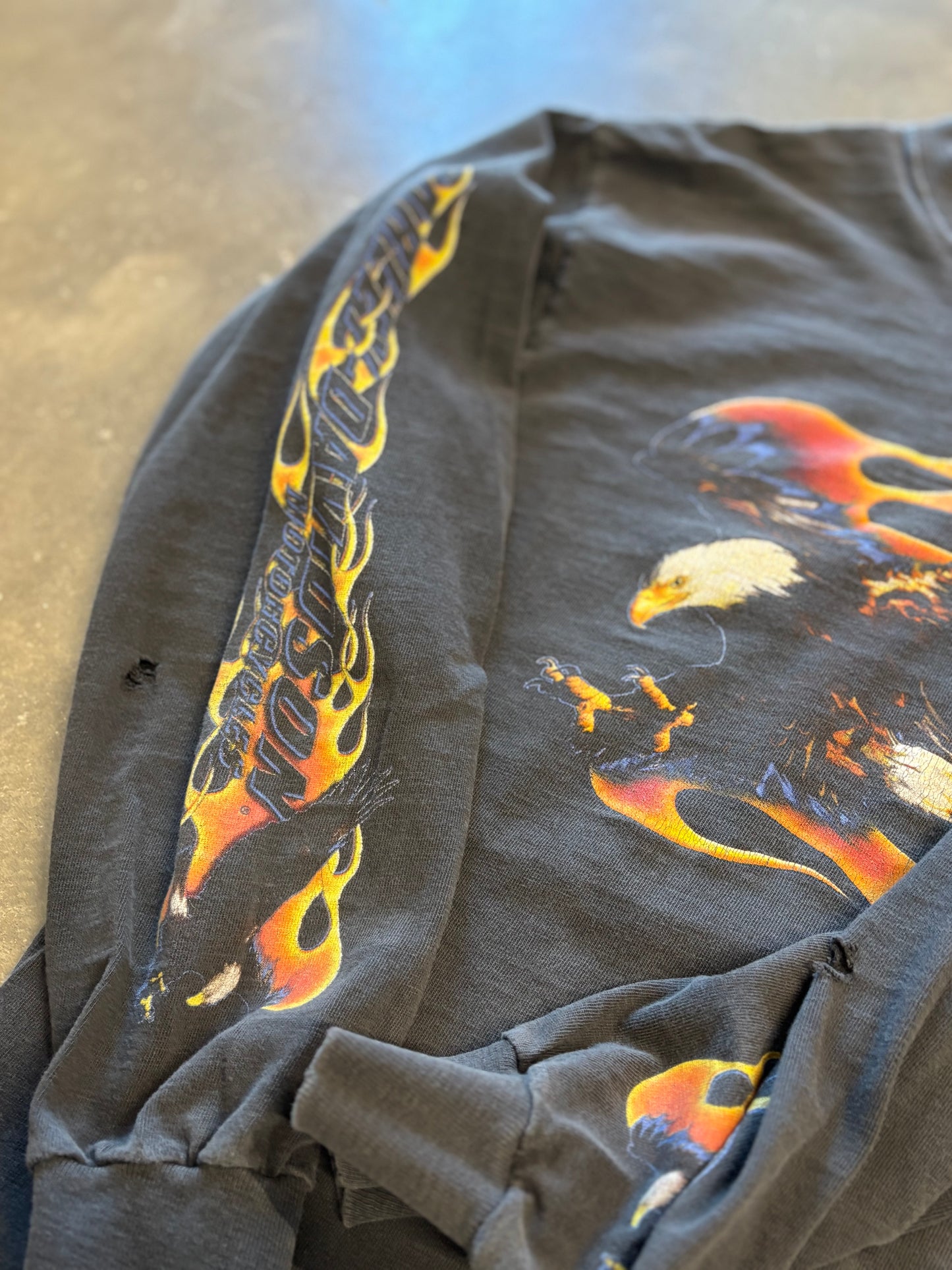 Vintage Harley Davidson Faded out 90’s Eagle long sleeve size medium