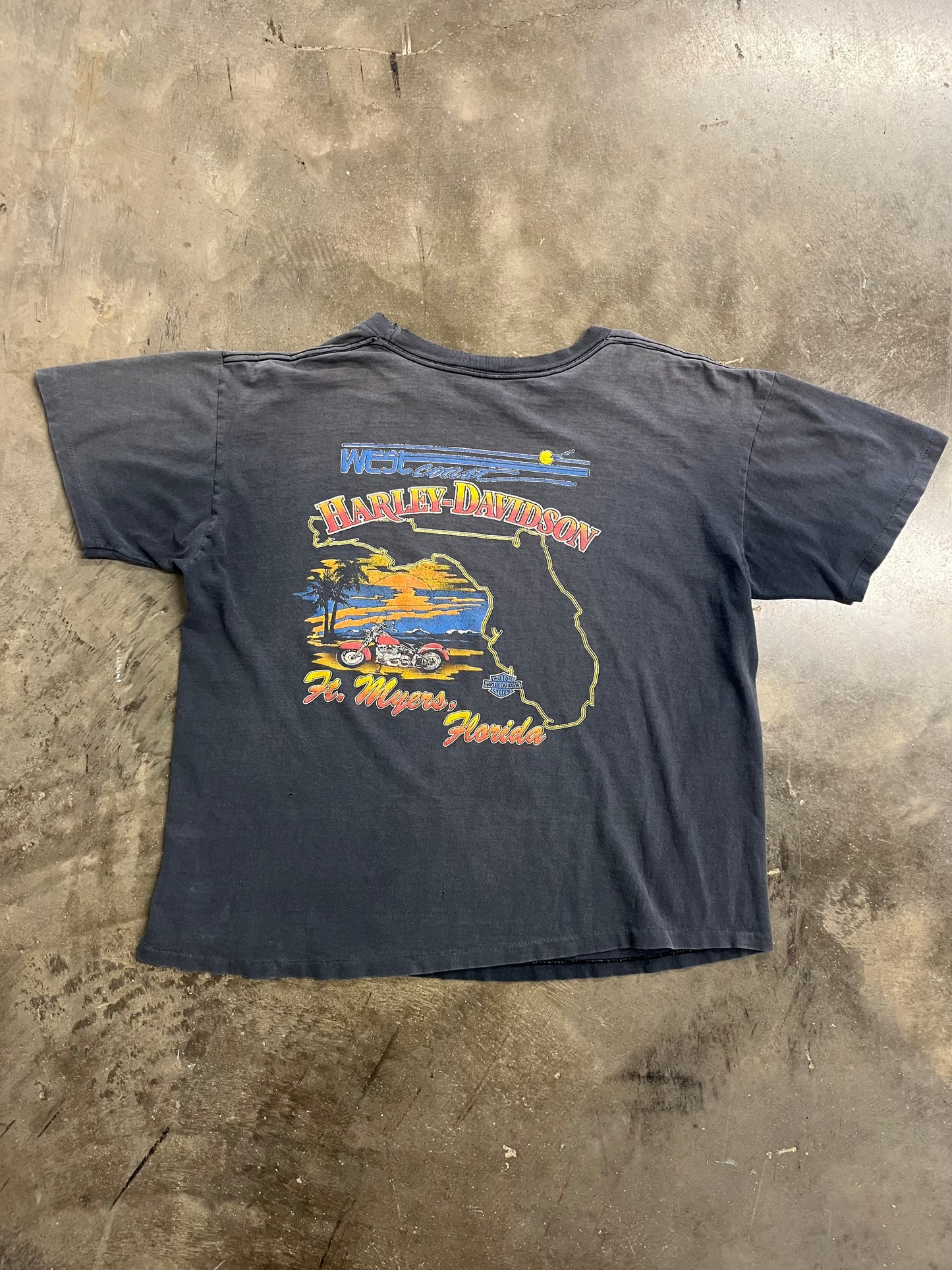 Vintage Faded Out Harley Davidson shirt size xl