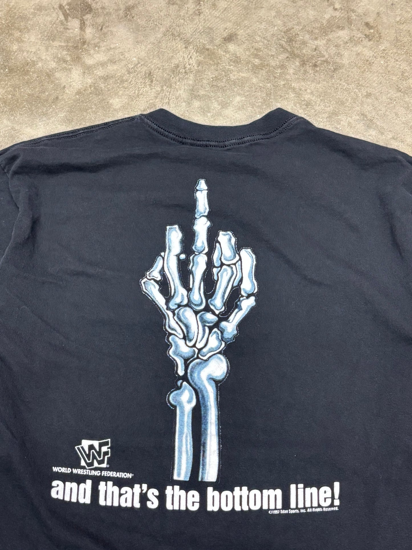 Vintage stone cold middle finger shirt size large