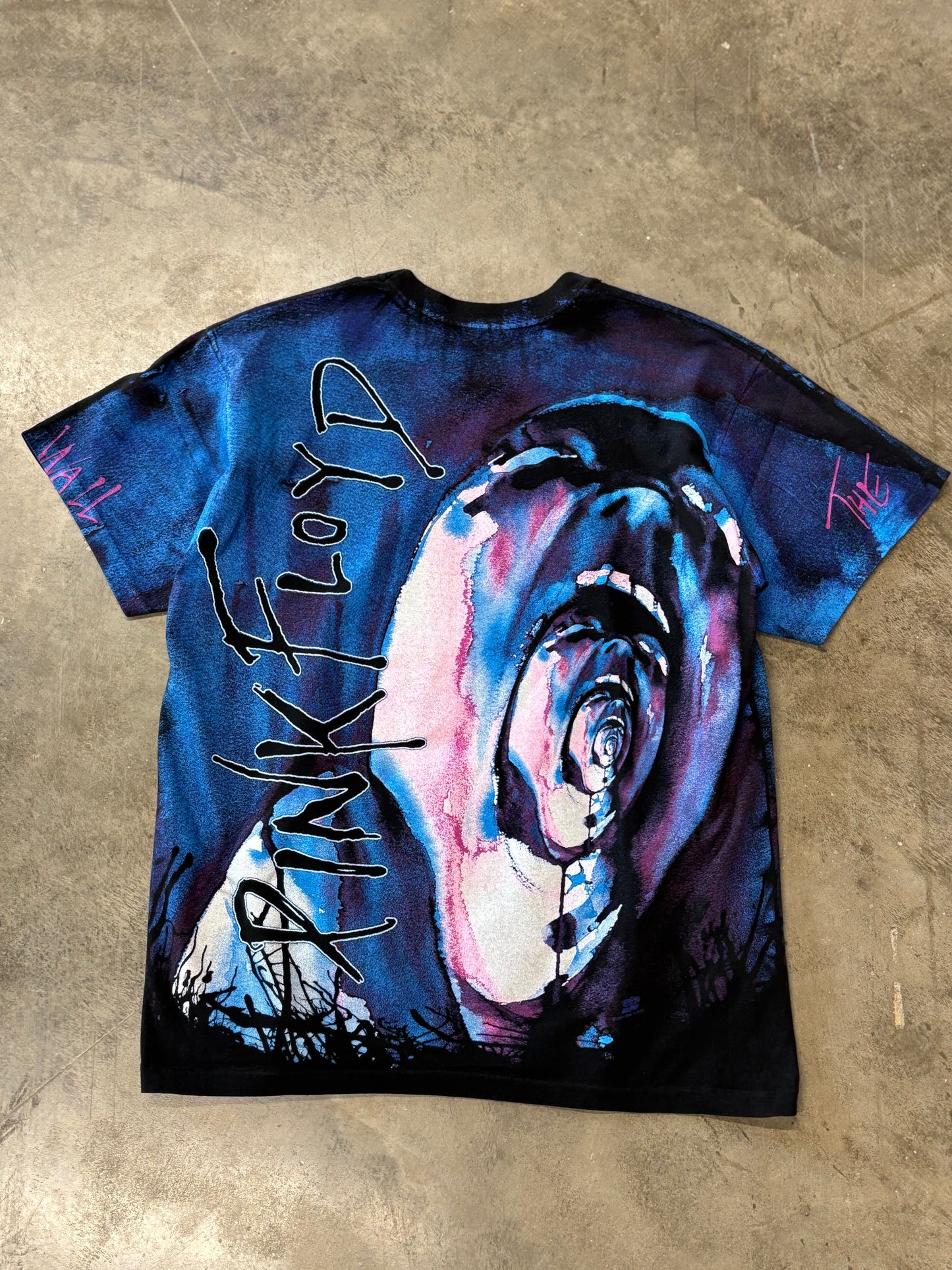 Vintage Pink Floyd the wall shirt size large