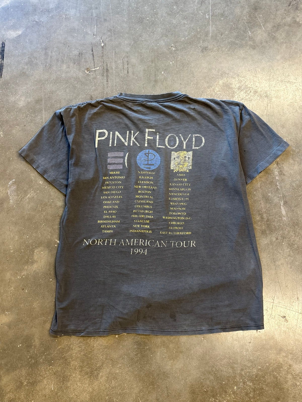 Vintage Smoked Out Pink Floyd Division Bell shirt size xl