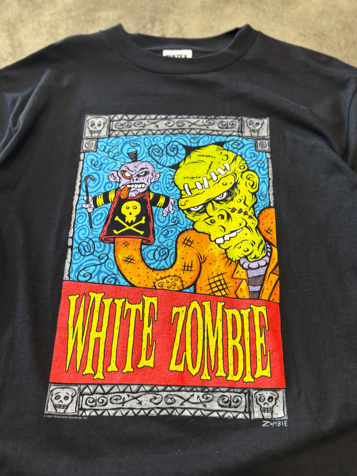 Vintage White zombie shirt size large