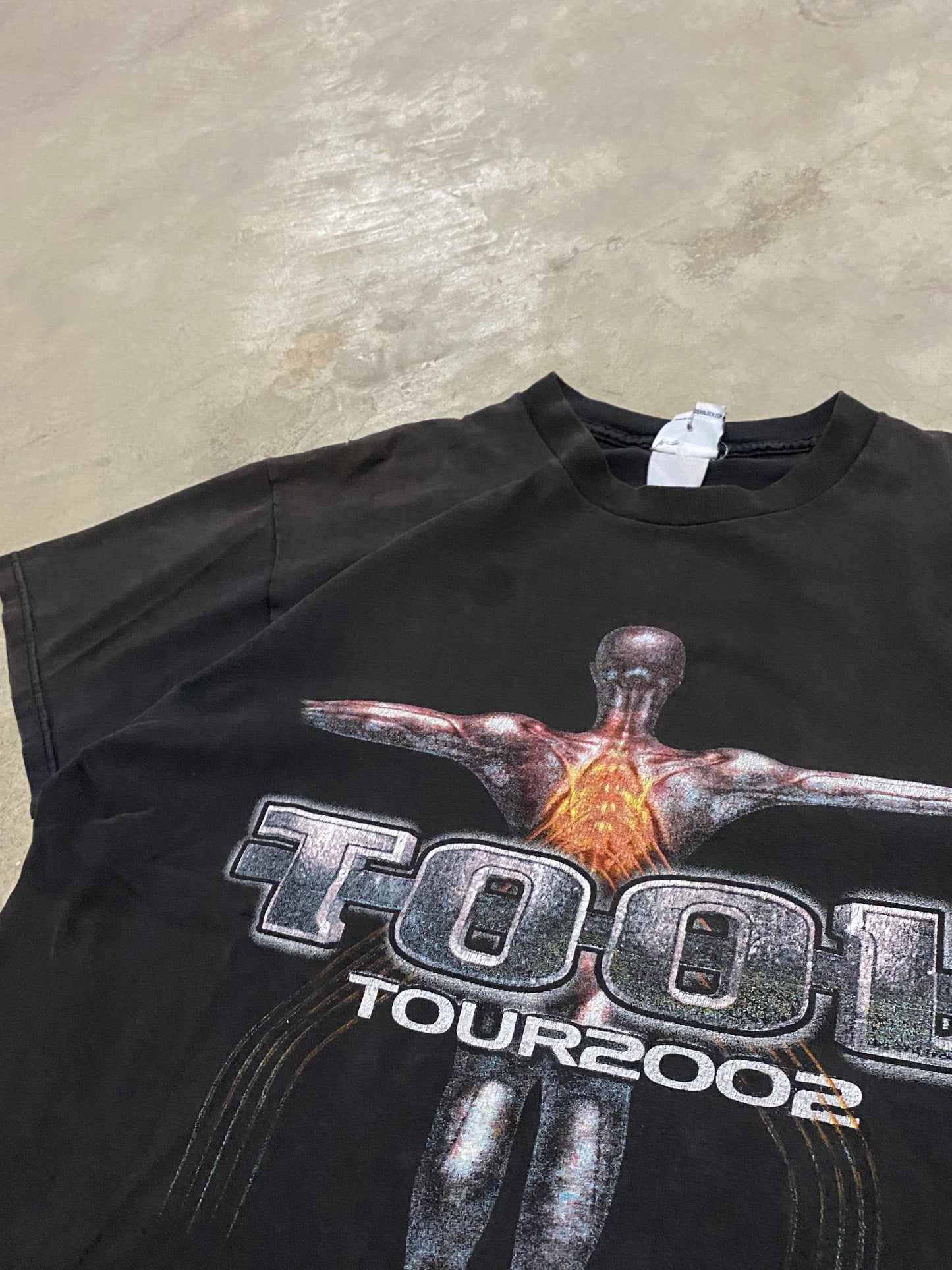 Vintage 2002 Tool Tour shirt Size Large