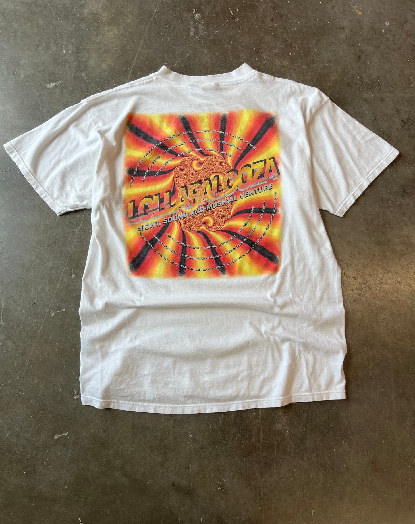 Vintage Lollapalooza shirt size XL