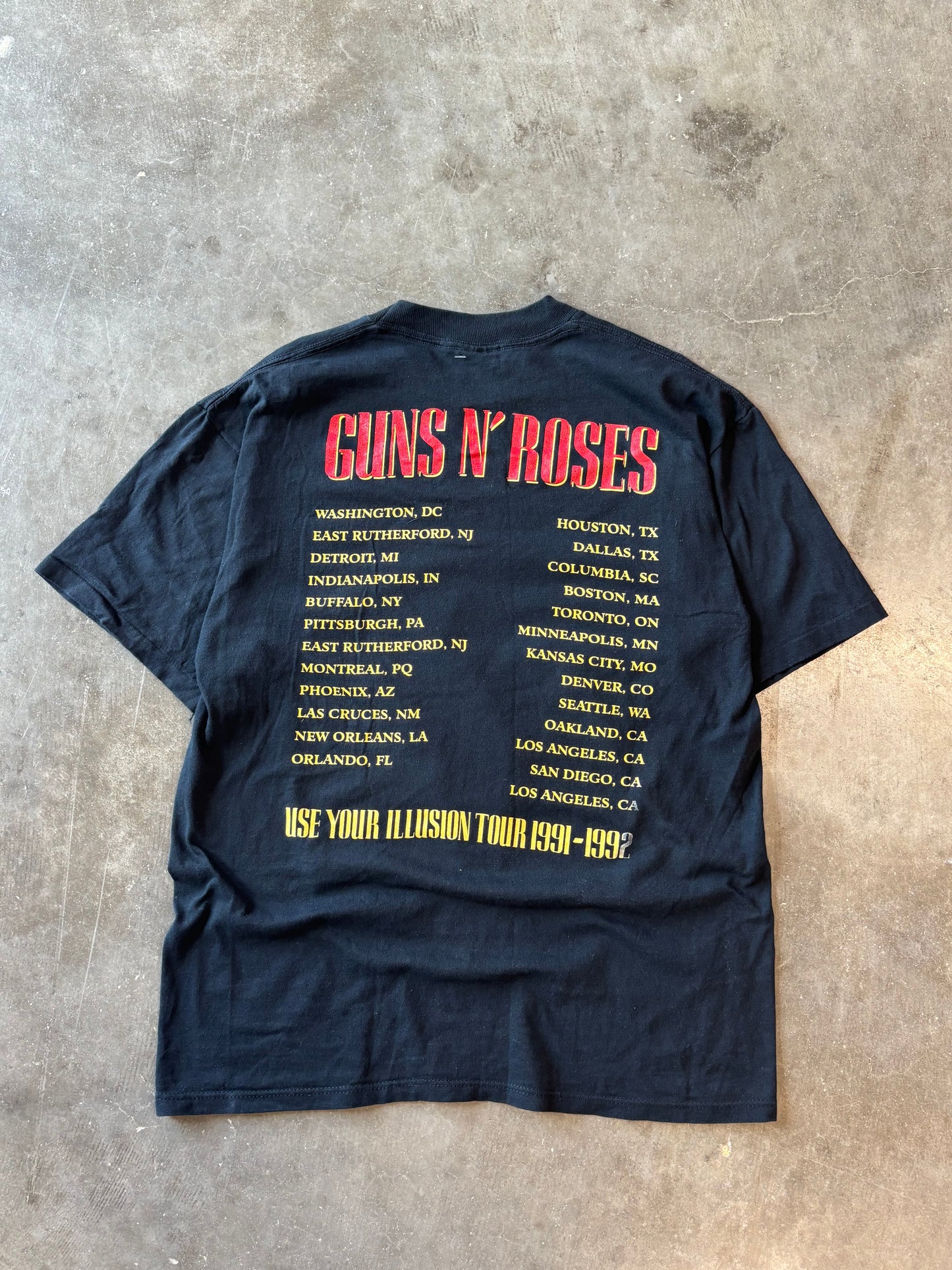 Vintage Guns N Roses shirt size large